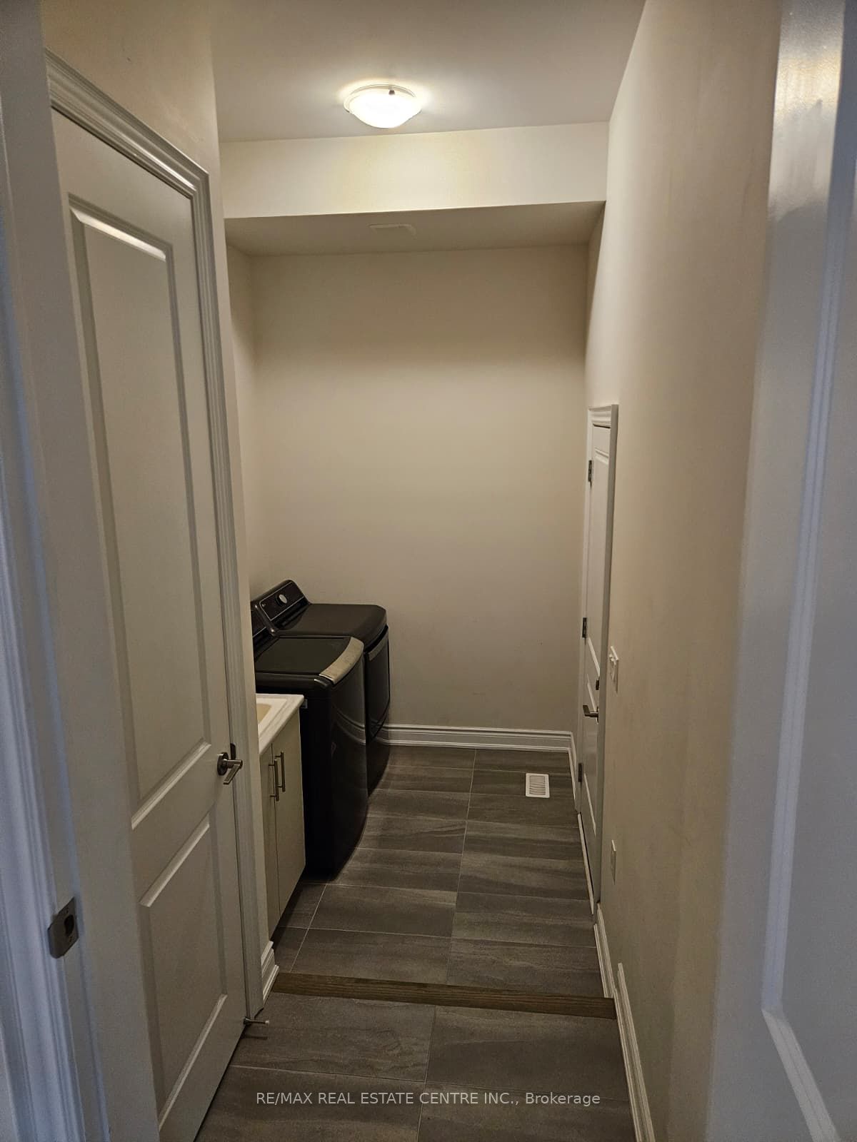 18 Gladmary Drive Property Photo 8