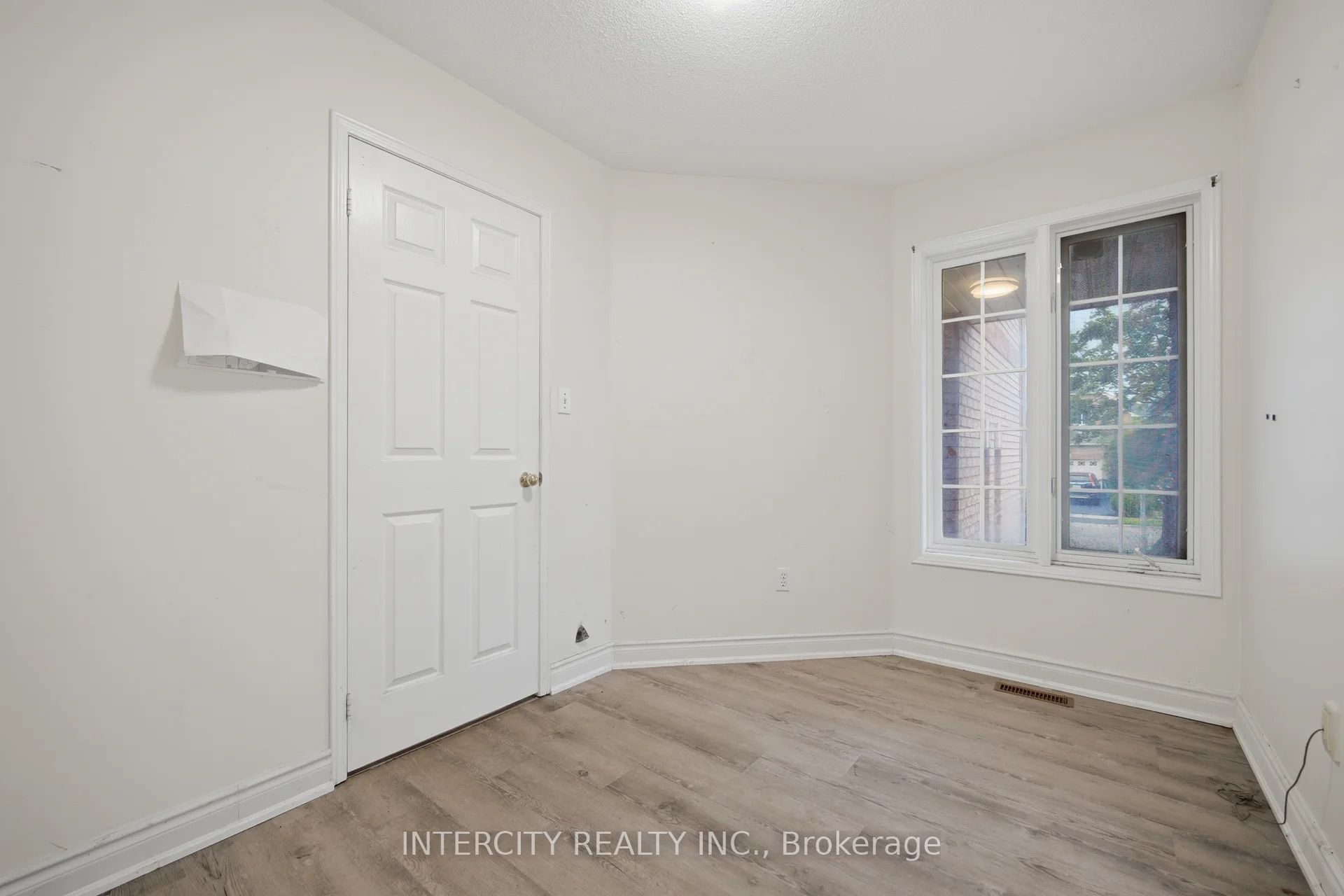 42 Mosley Crescent Property Photo 15
