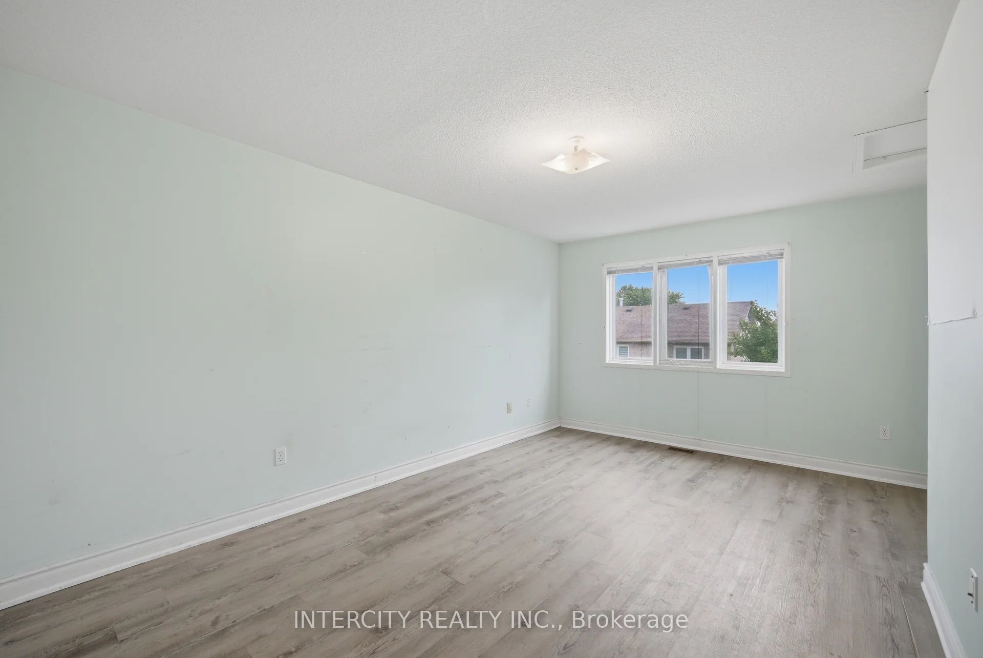42 Mosley Crescent Property Photo 21