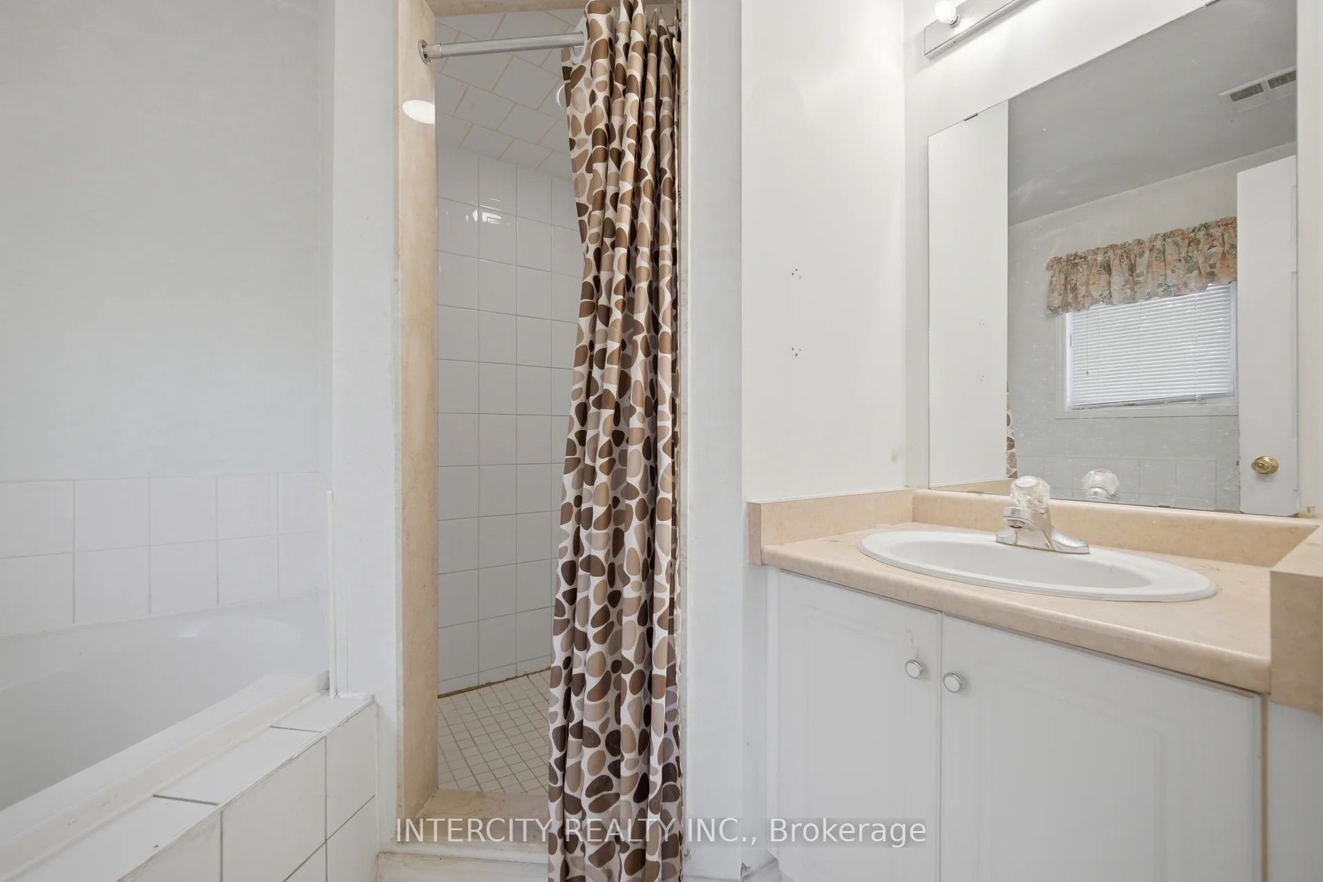 42 Mosley Crescent Property Photo 24