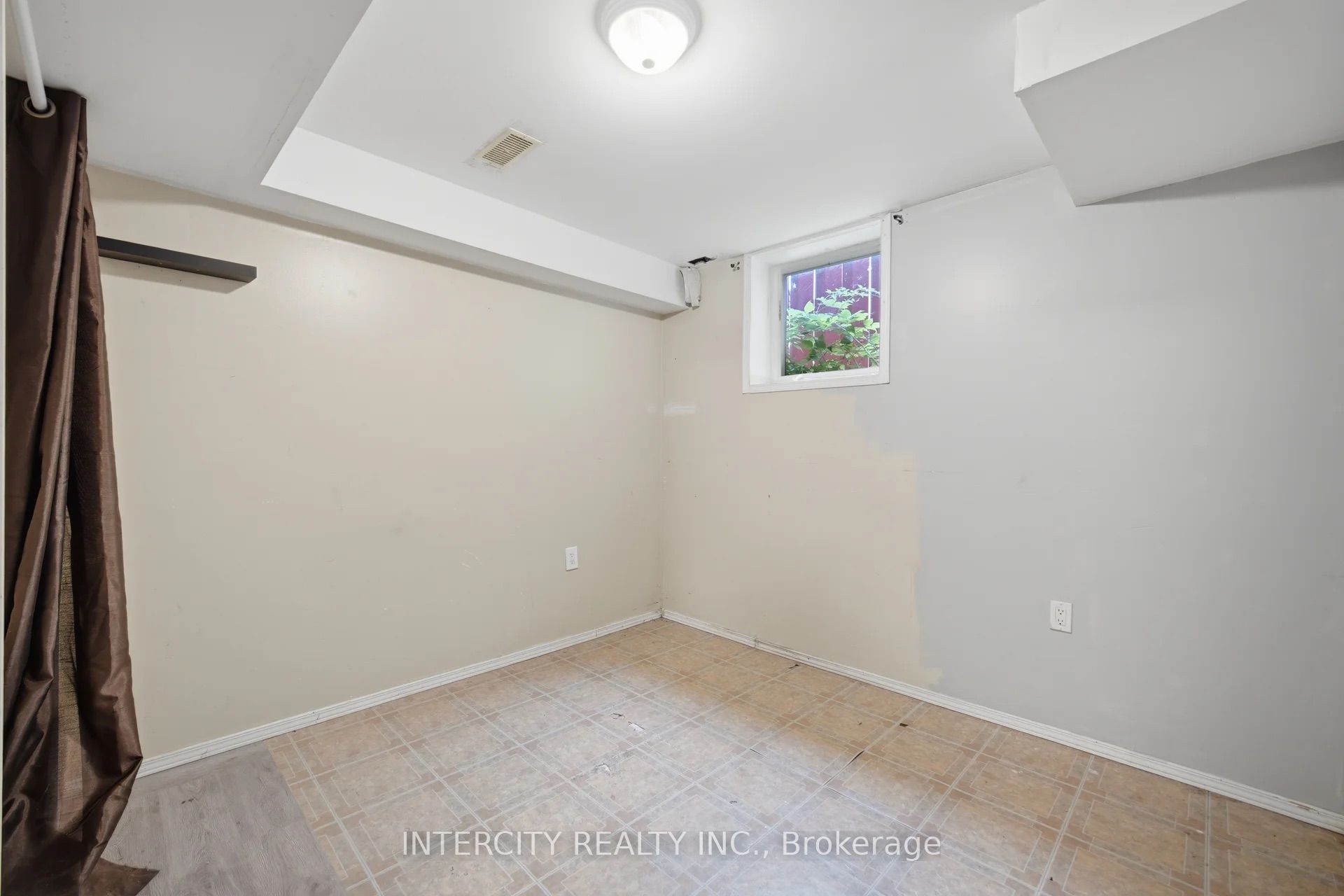 42 Mosley Crescent Property Photo 42