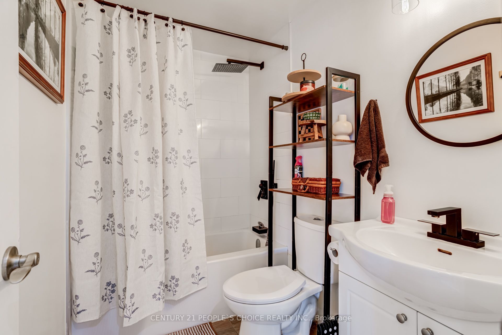 13 Jeffrey Street Property Photo 31
