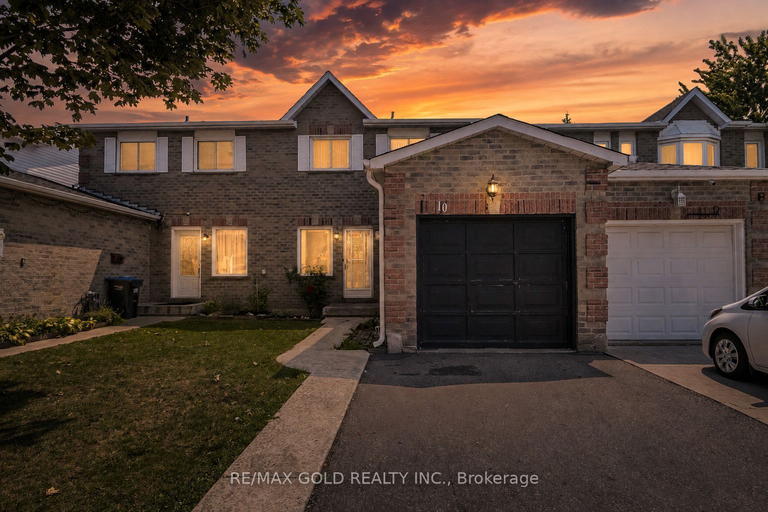 10 Elmstead Court Property Photo 2