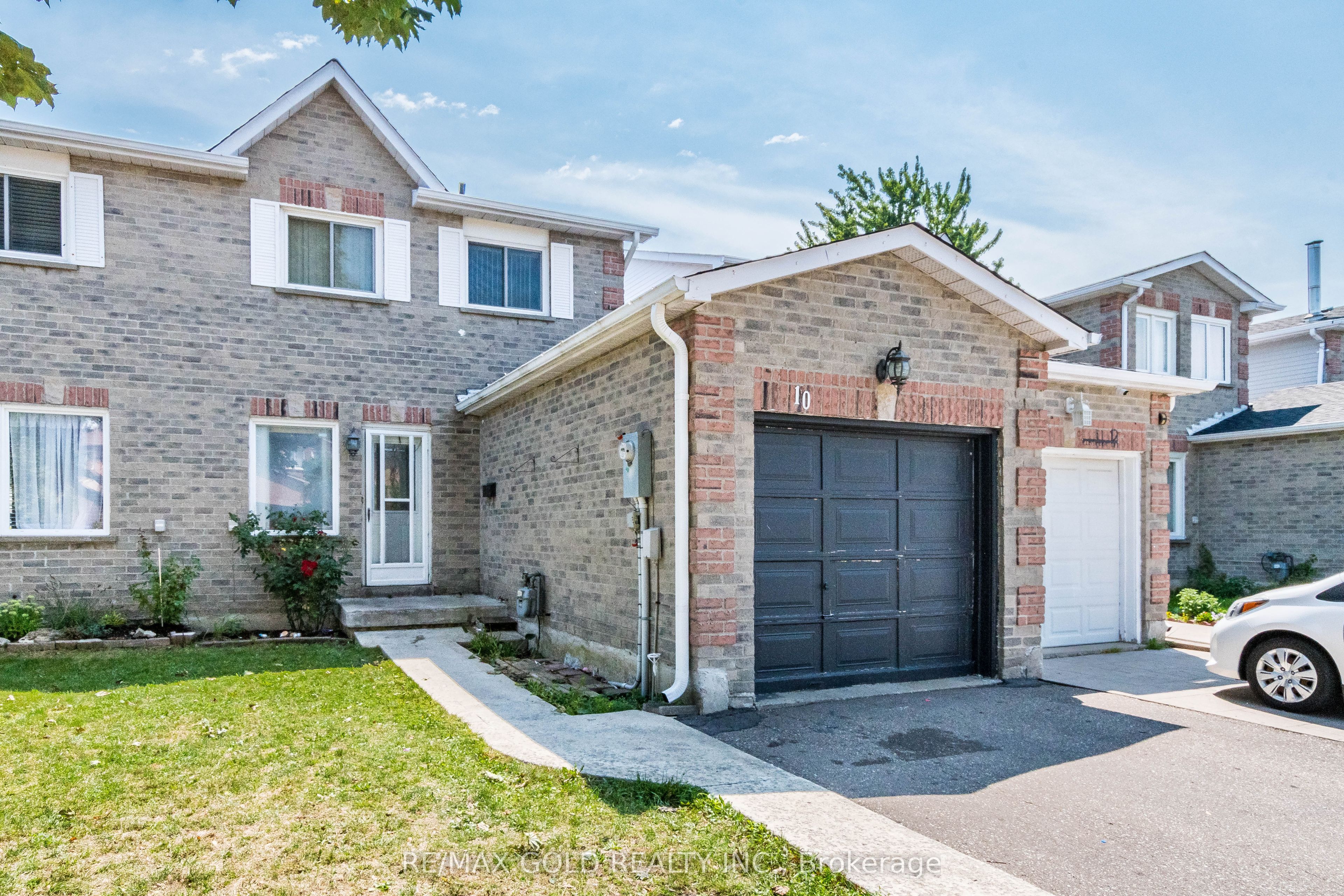 10 Elmstead Court Property Photo 3