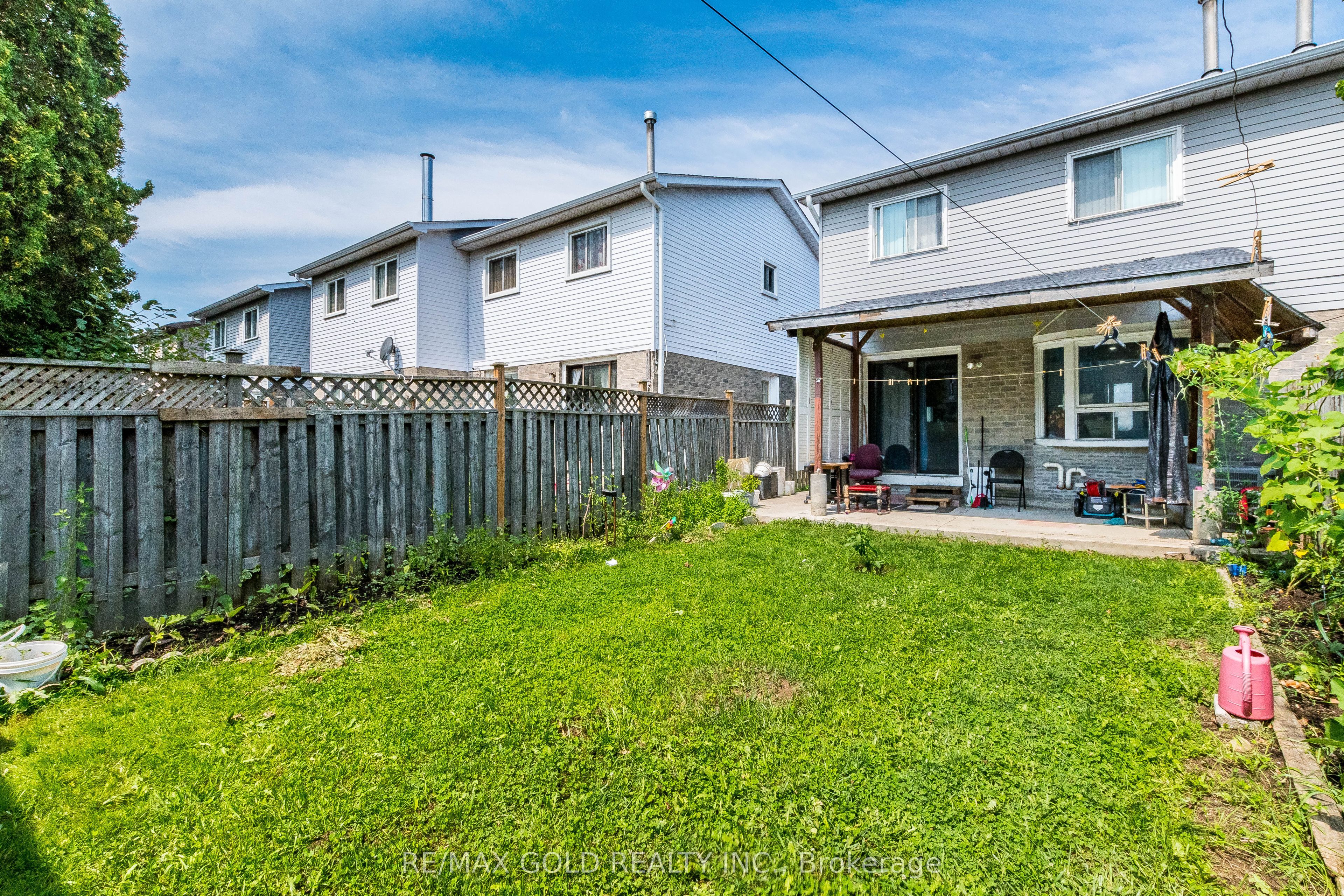 10 Elmstead Court Property Photo 15