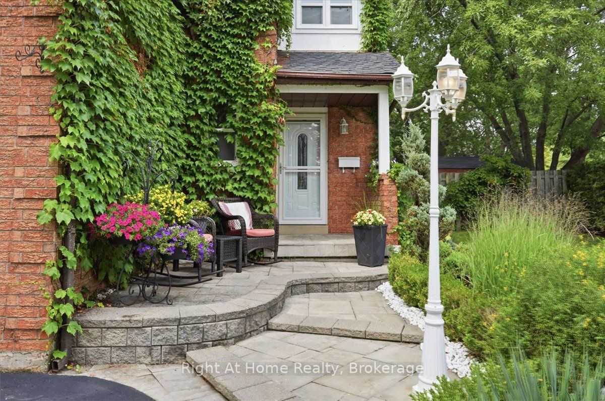 2256 Munns Avenue Property Photo 2