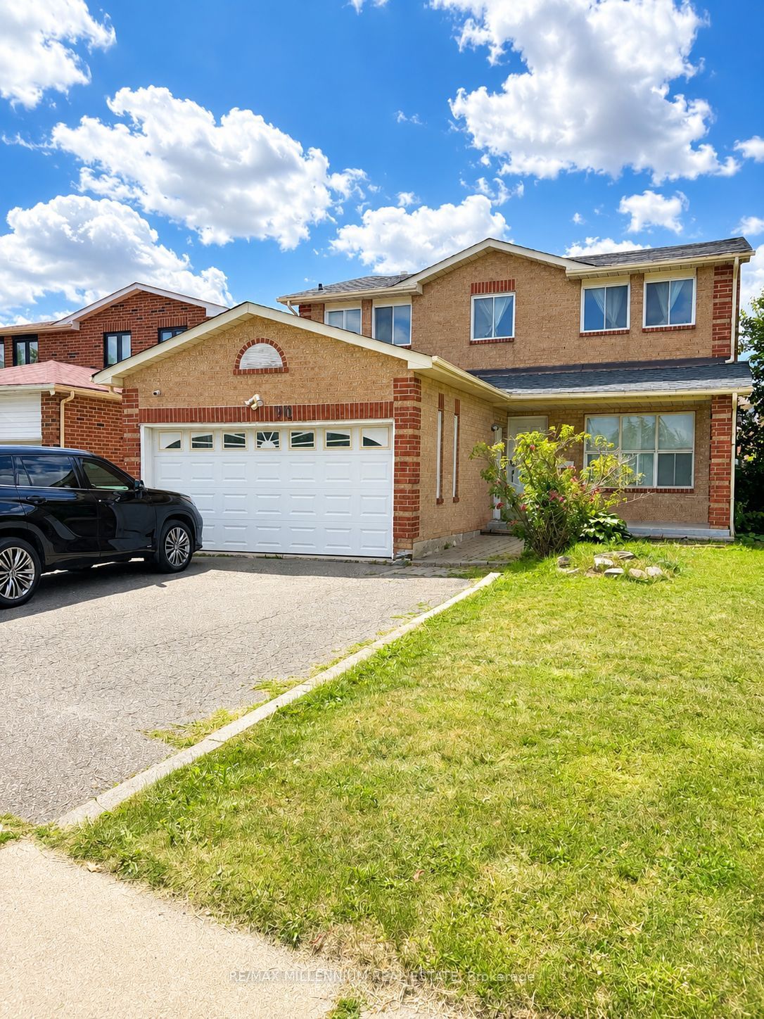 90 Whitehaven Drive Property Photo 1
