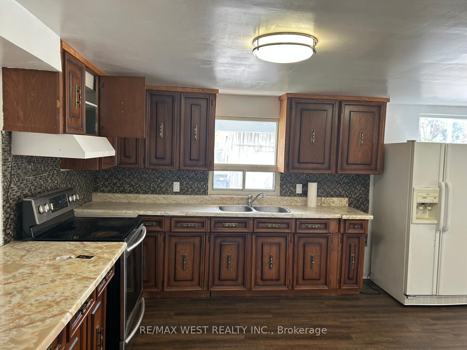 11850 Airport Road Property Photo 17