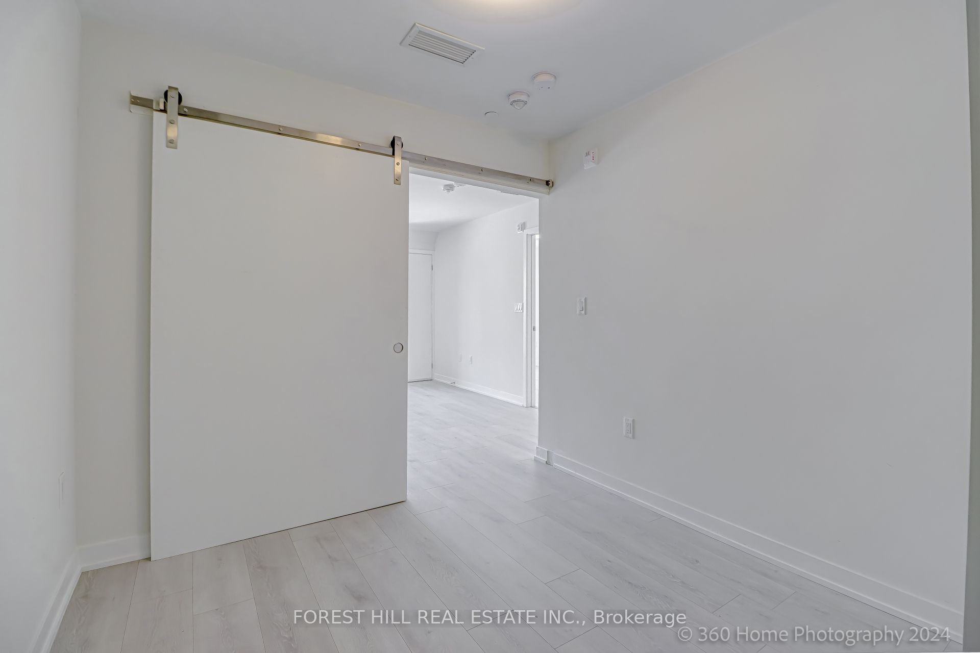 3401 Ridgeway Drive 305 Property Photo 14