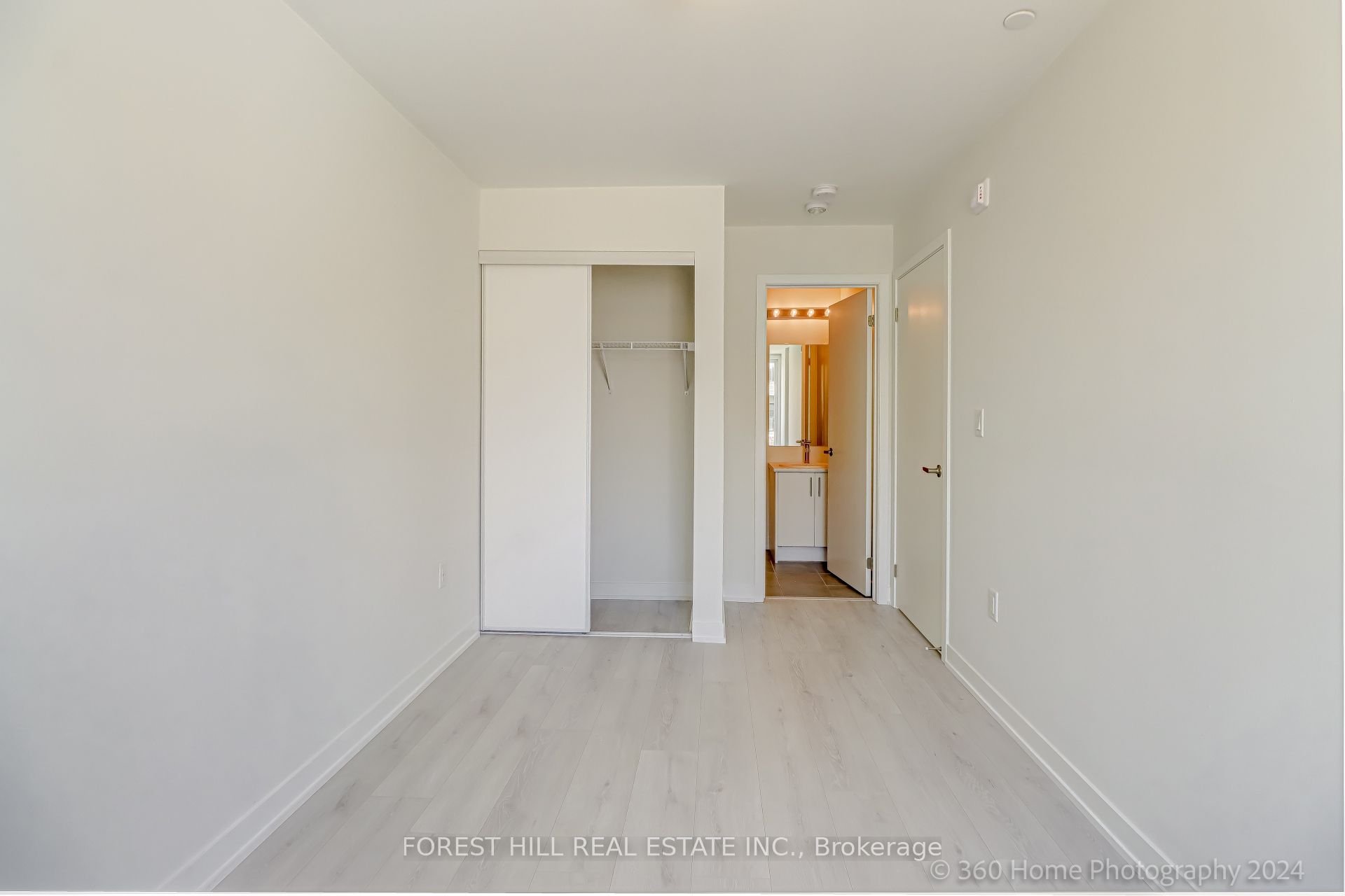 3401 Ridgeway Drive 305 Property Photo 16