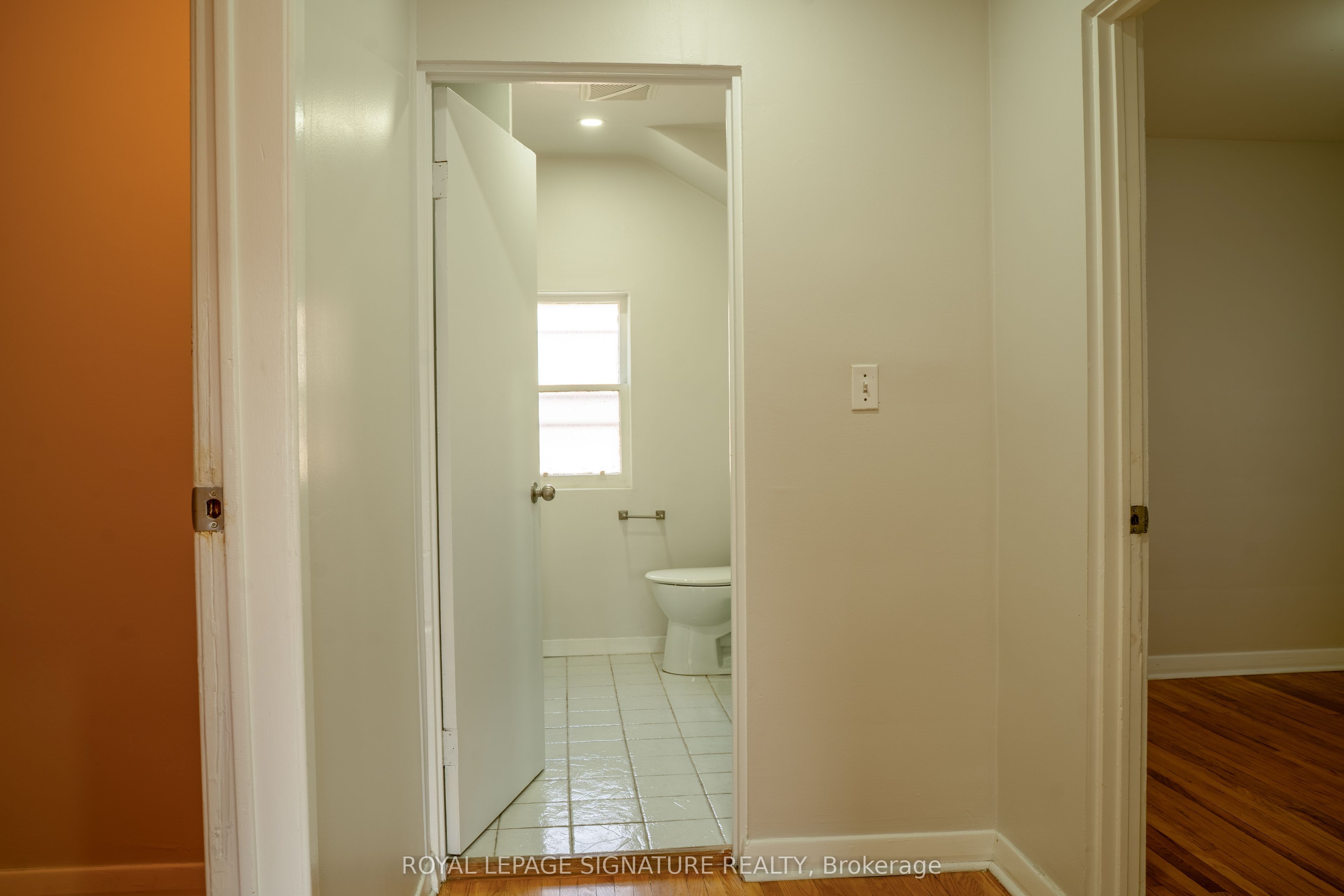 42 Kingsview Boulevard Property Photo 15