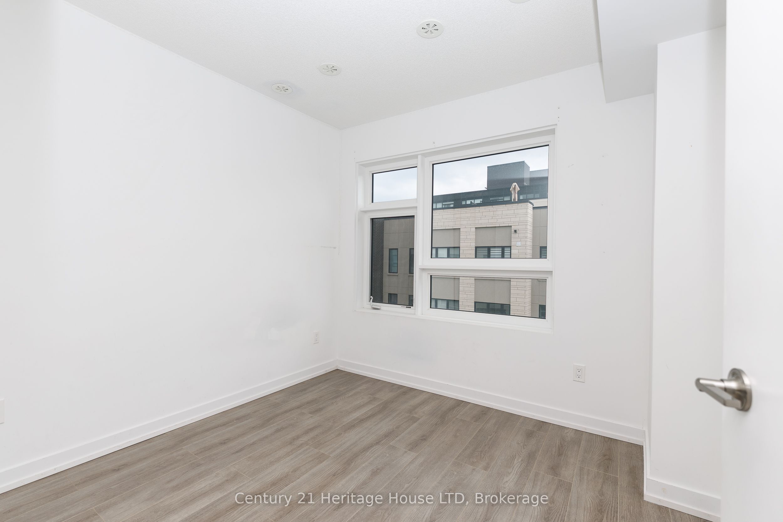 1121 Cooke Boulevard 55 Property Photo 18