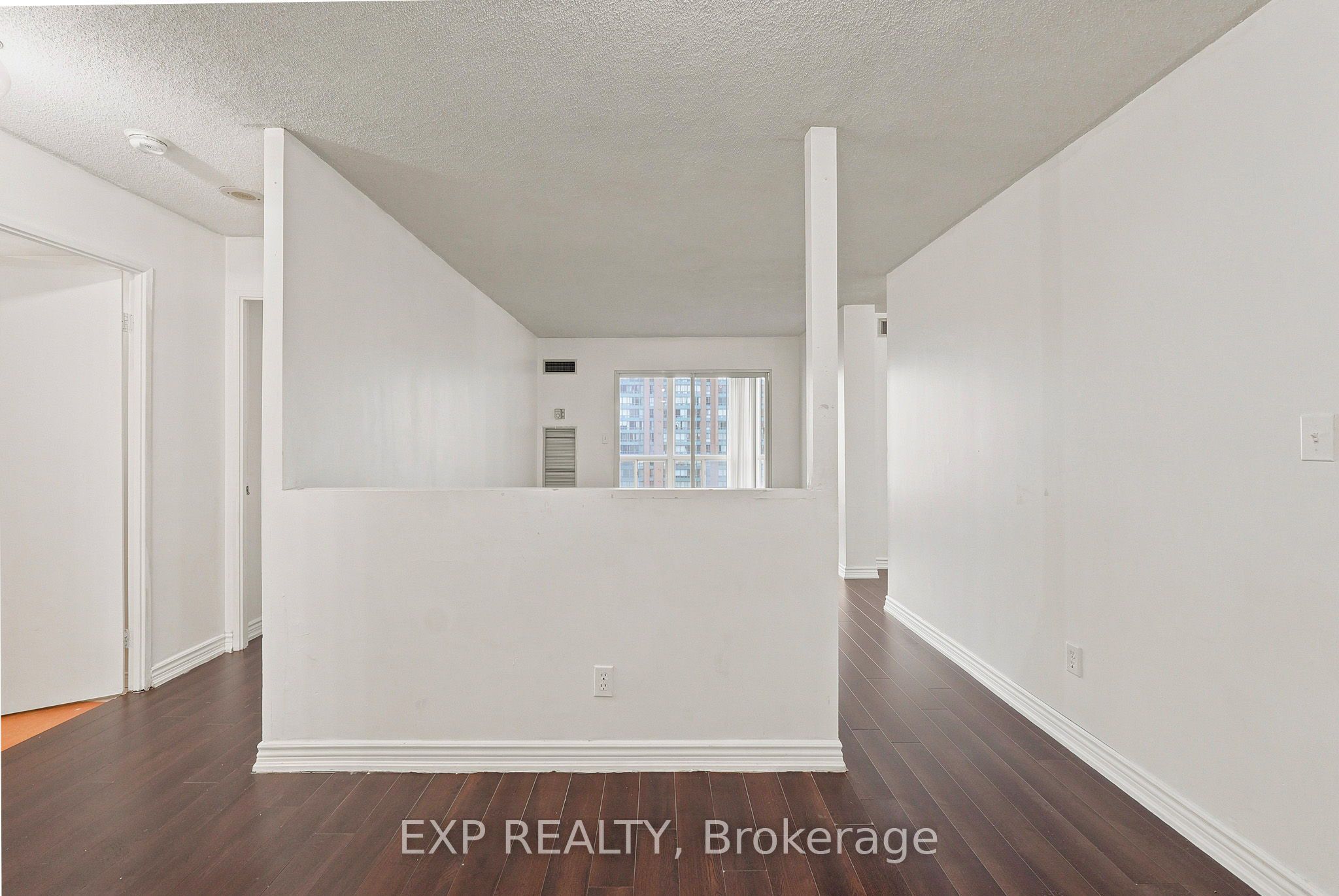 155 Hillcrest Avenue 1114 Property Photo 3