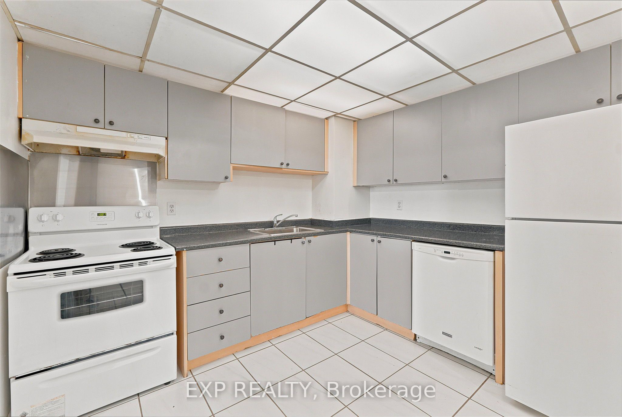 155 Hillcrest Avenue 1114 Property Photo 14