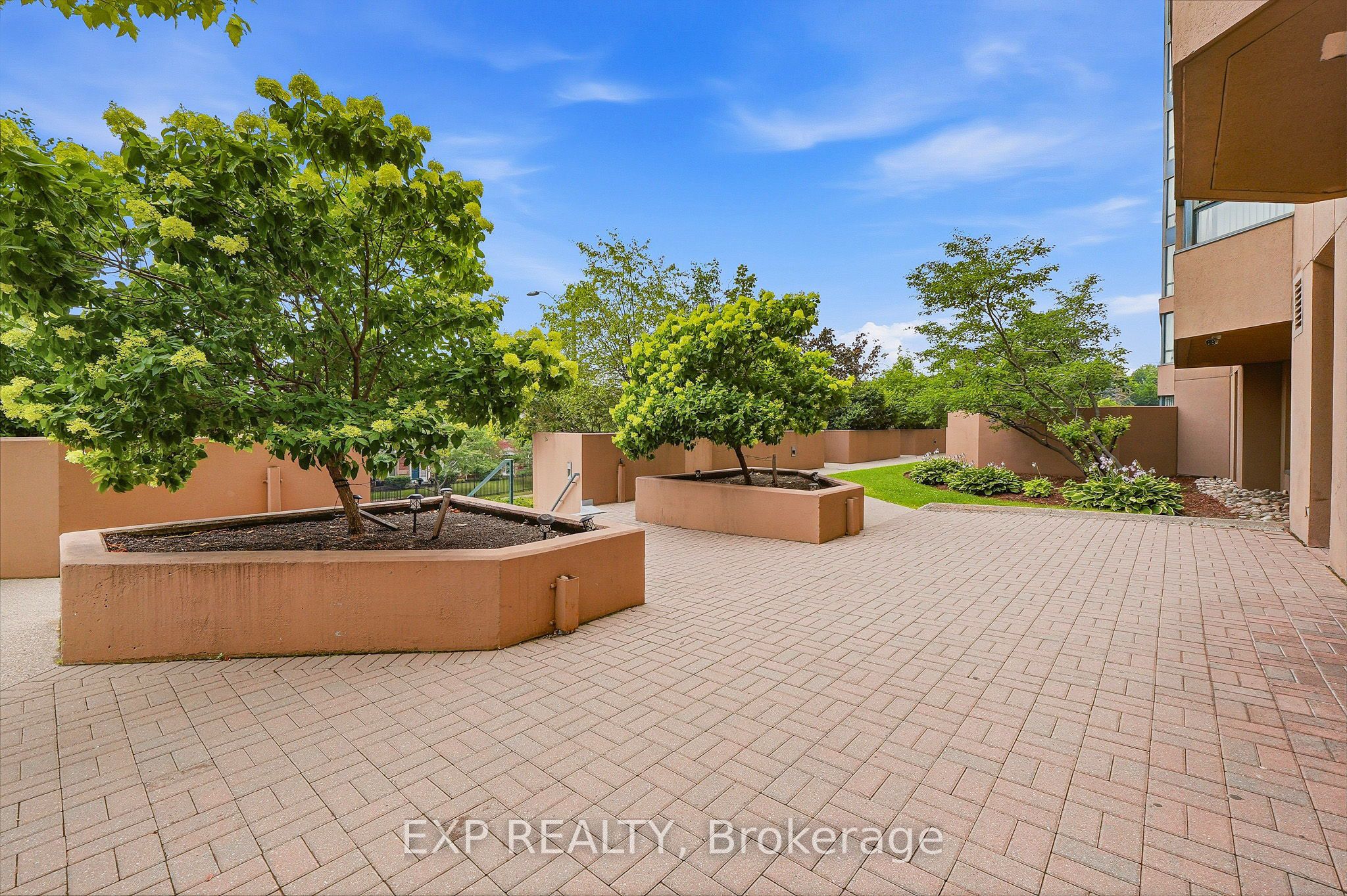 155 Hillcrest Avenue 1114 Property Photo 37