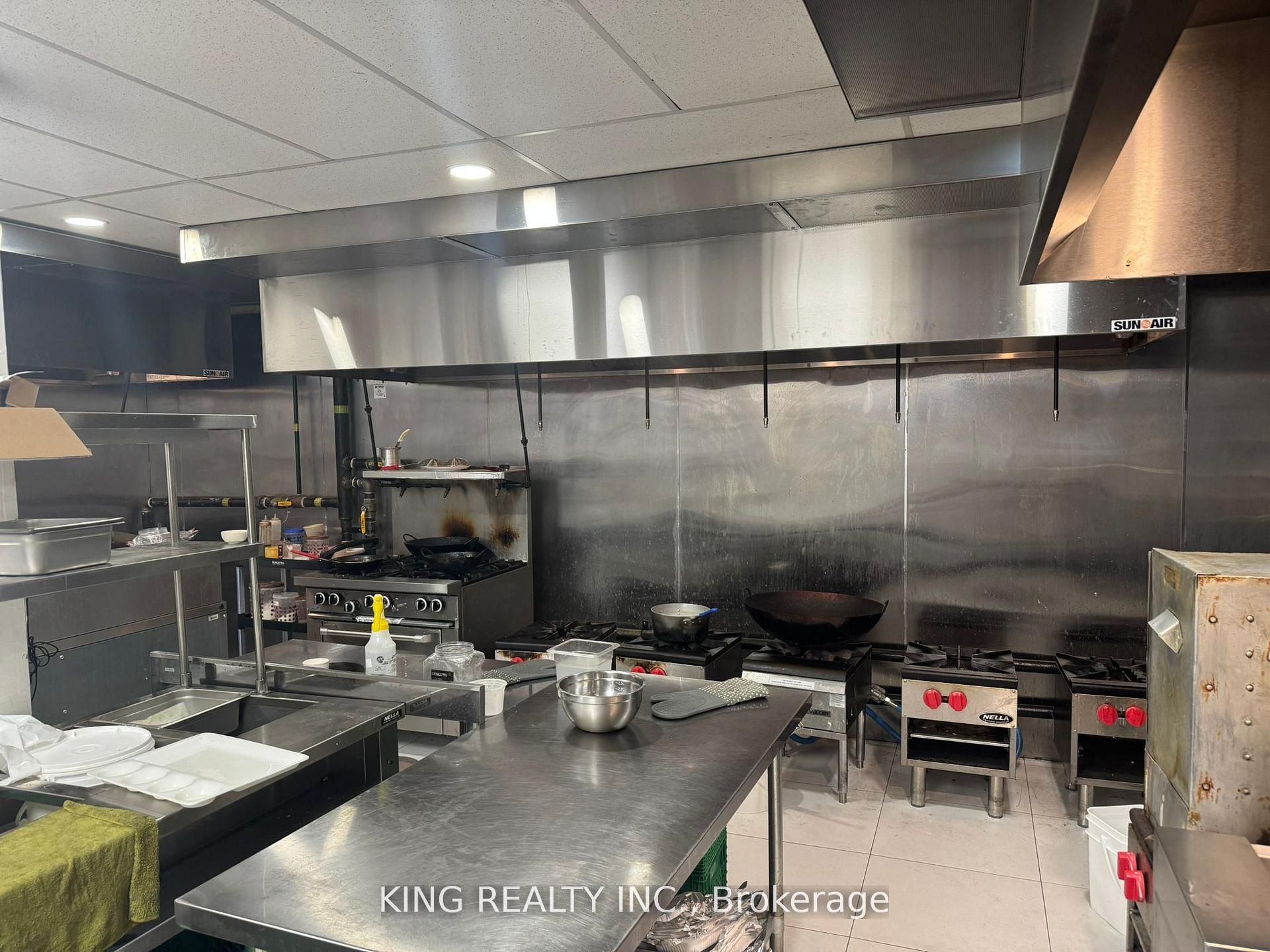 36 Avondale Boulevard Property Photo 8