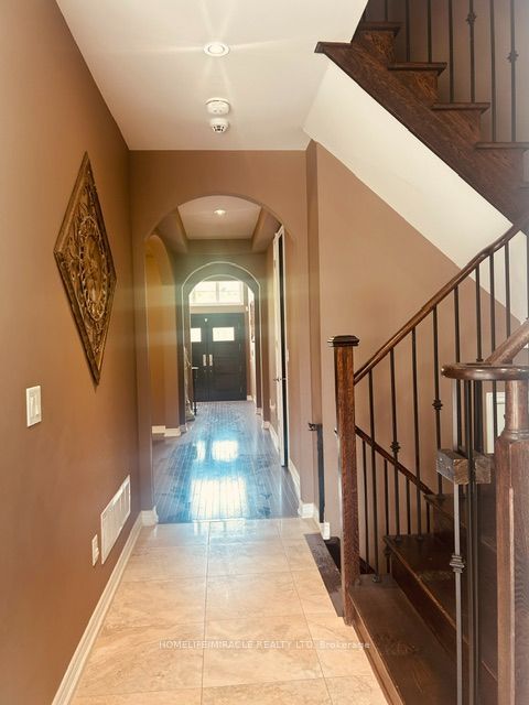 3 Lindyfalls Drive Upper Level Property Photo 16