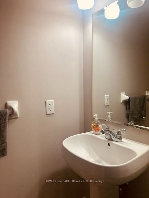 3 Lindyfalls Drive Upper Level Property Photo 45
