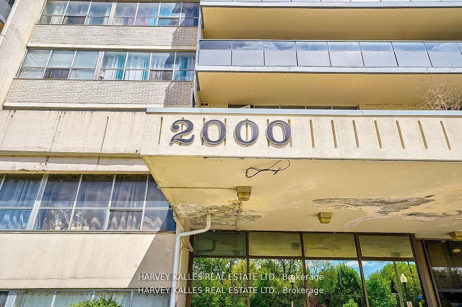 2000 Sheppard Avenue W 505 Property Photo 4