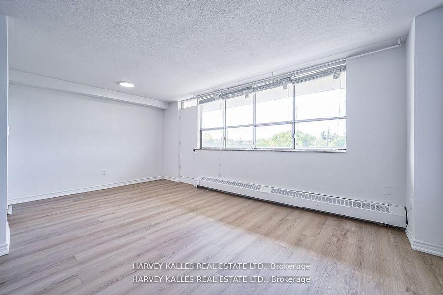 2000 Sheppard Avenue W 505 Property Photo 10