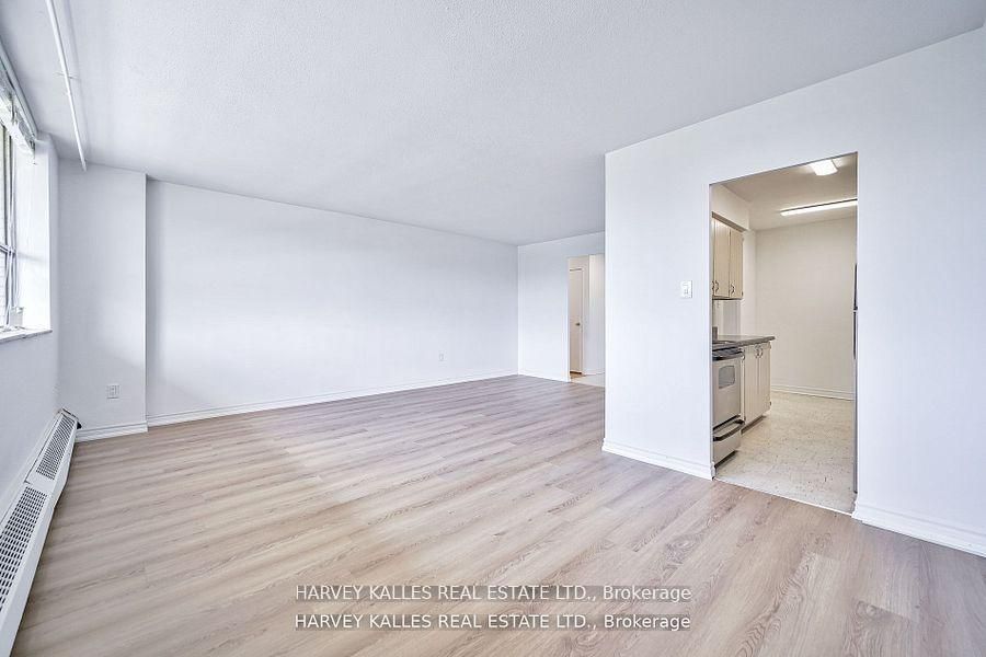 2000 Sheppard Avenue W 505 Property Photo 11