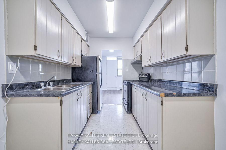 2000 Sheppard Avenue W 505 Property Photo 15