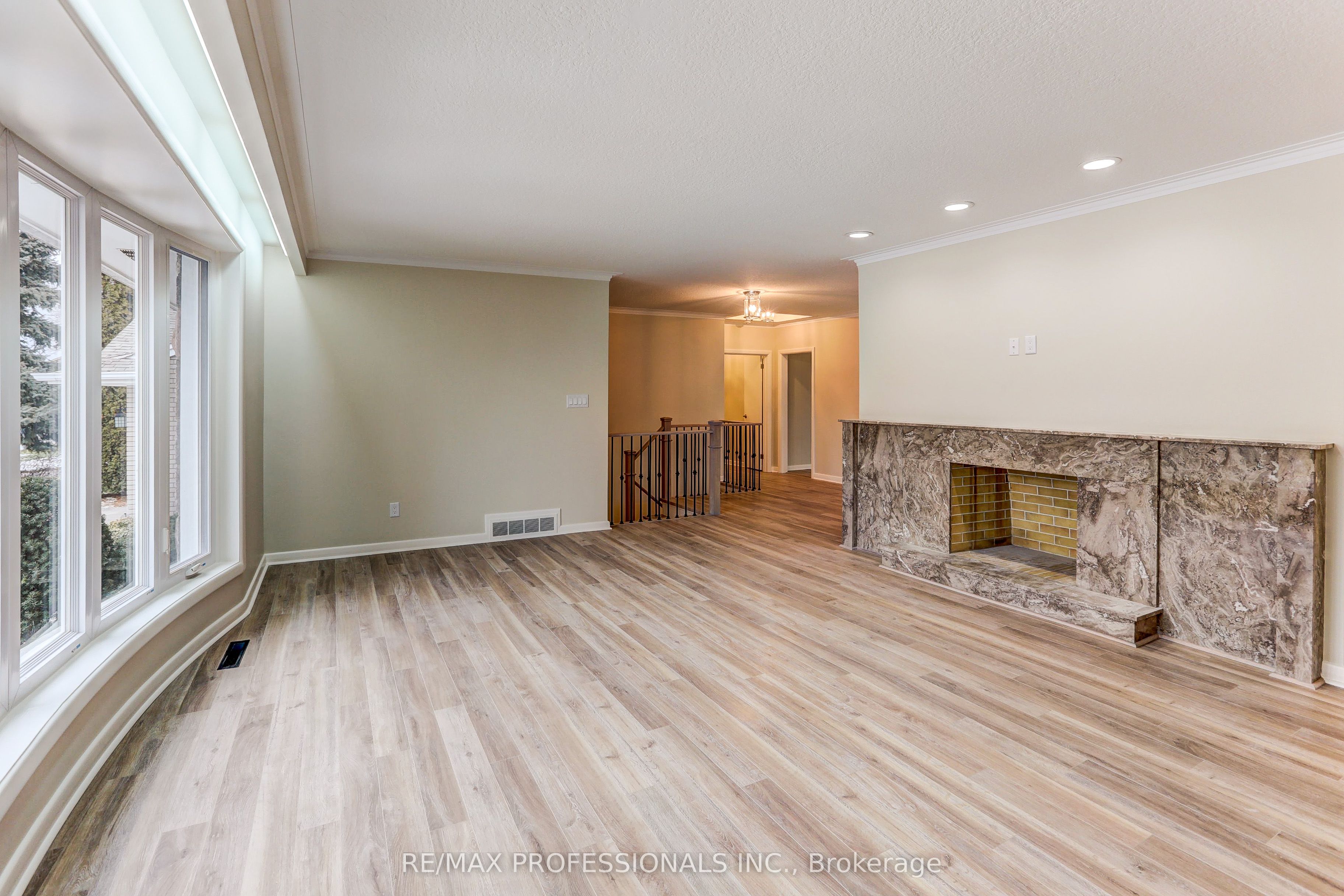 23 Ravensbourne Crescent Property Photo 7