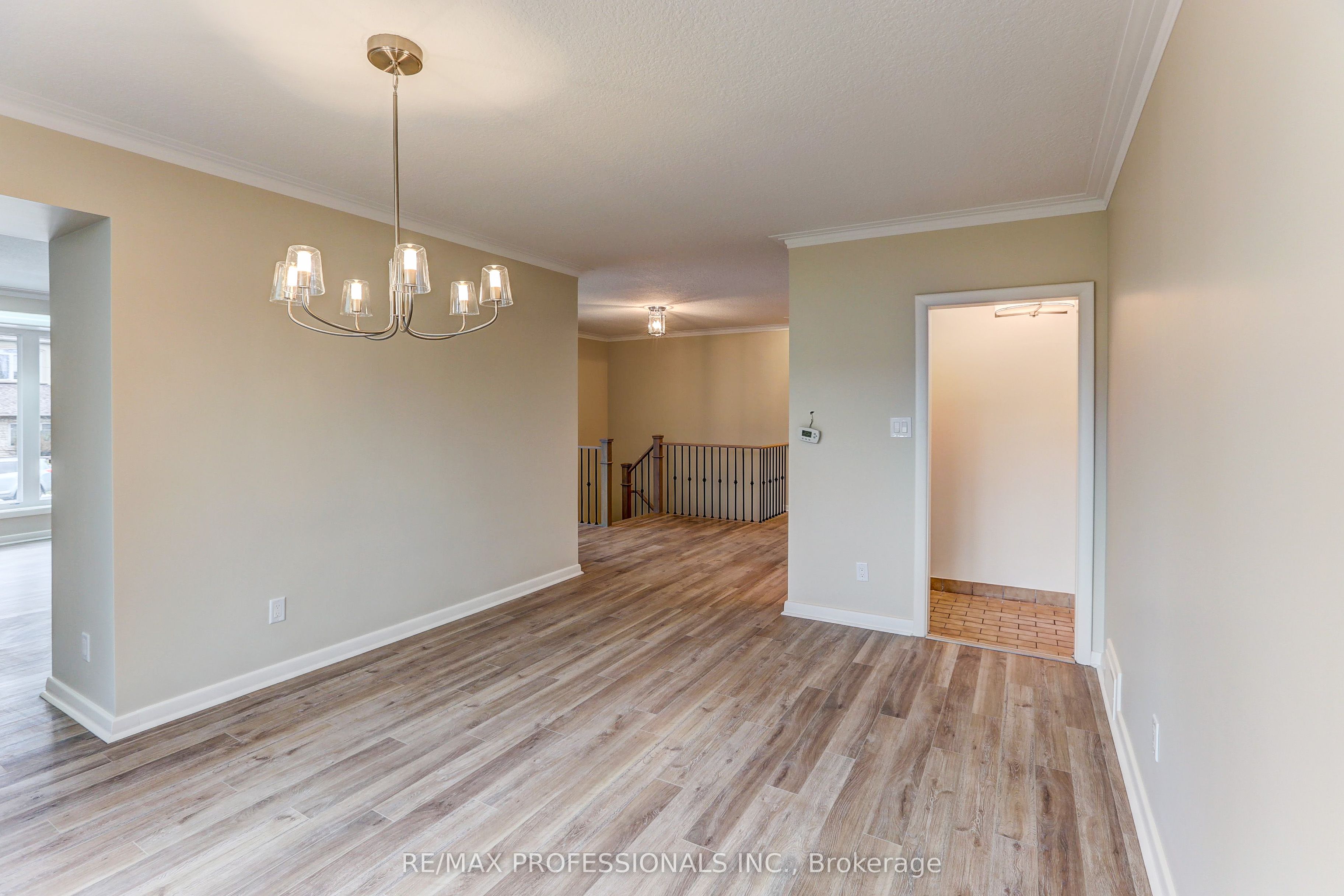 23 Ravensbourne Crescent Property Photo 10