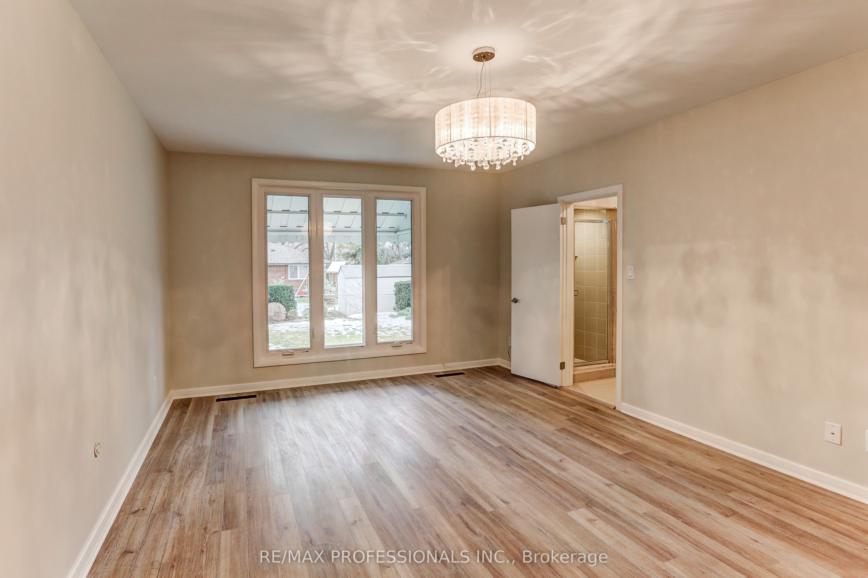 23 Ravensbourne Crescent Property Photo 25