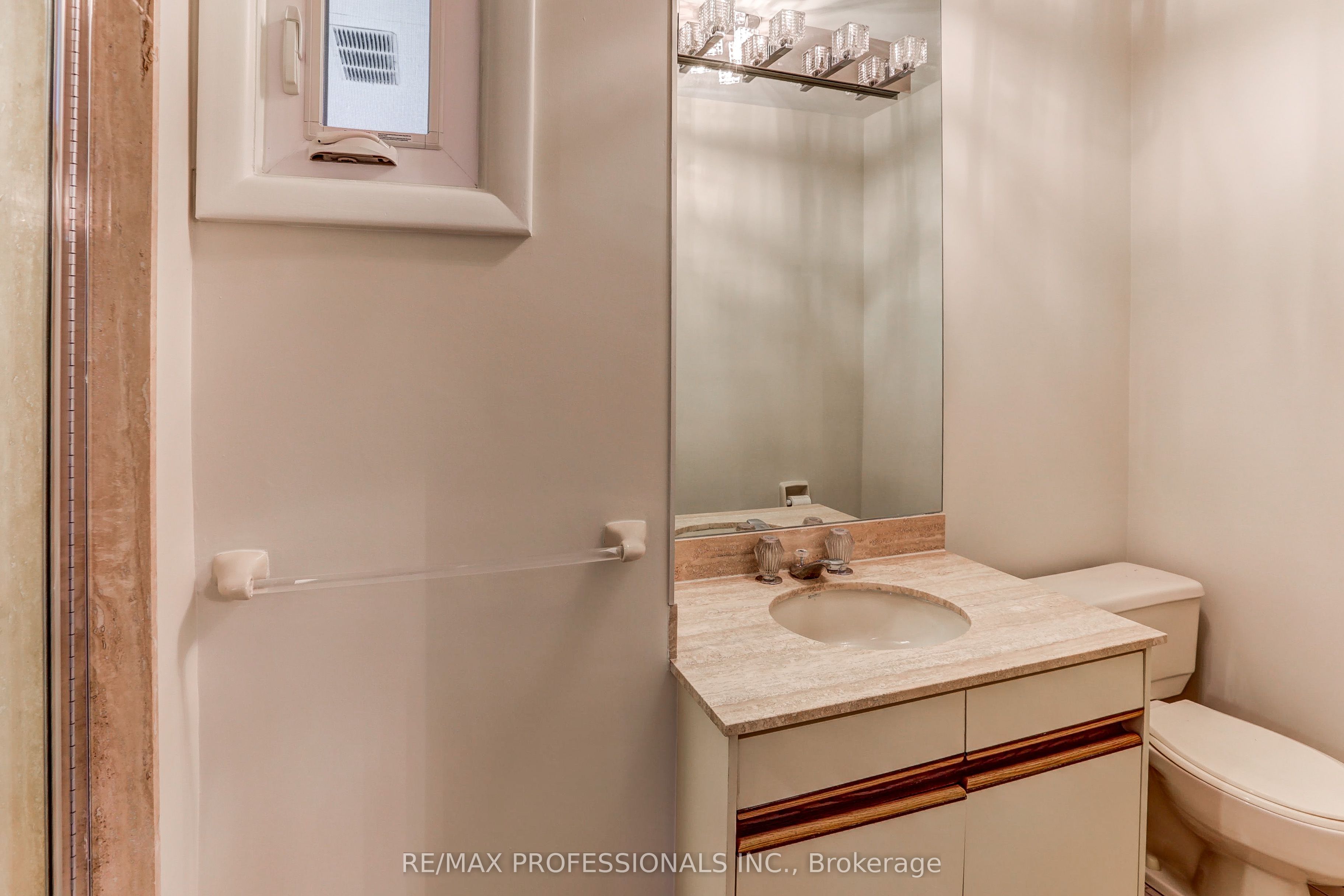 23 Ravensbourne Crescent Property Photo 26