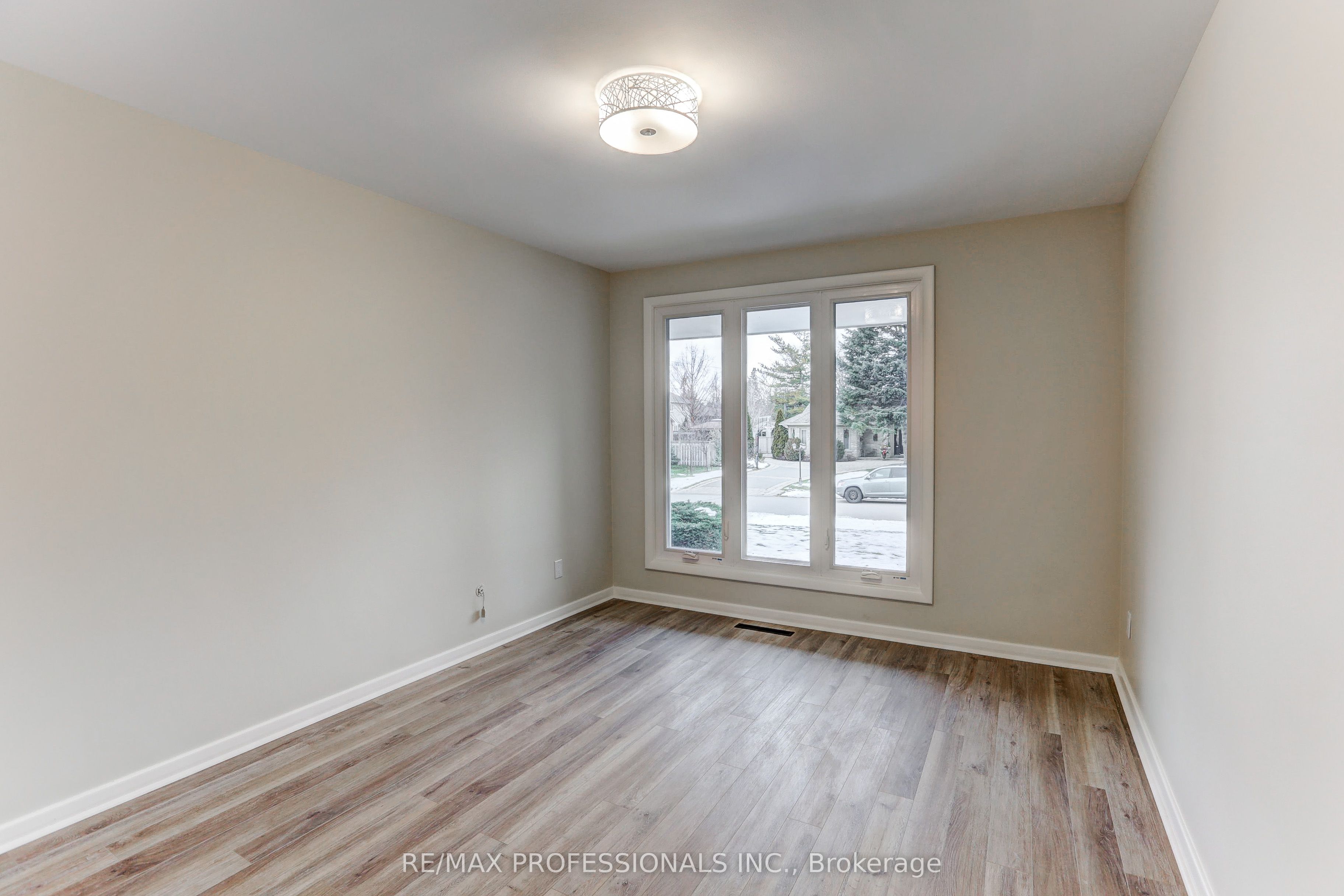 23 Ravensbourne Crescent Property Photo 27