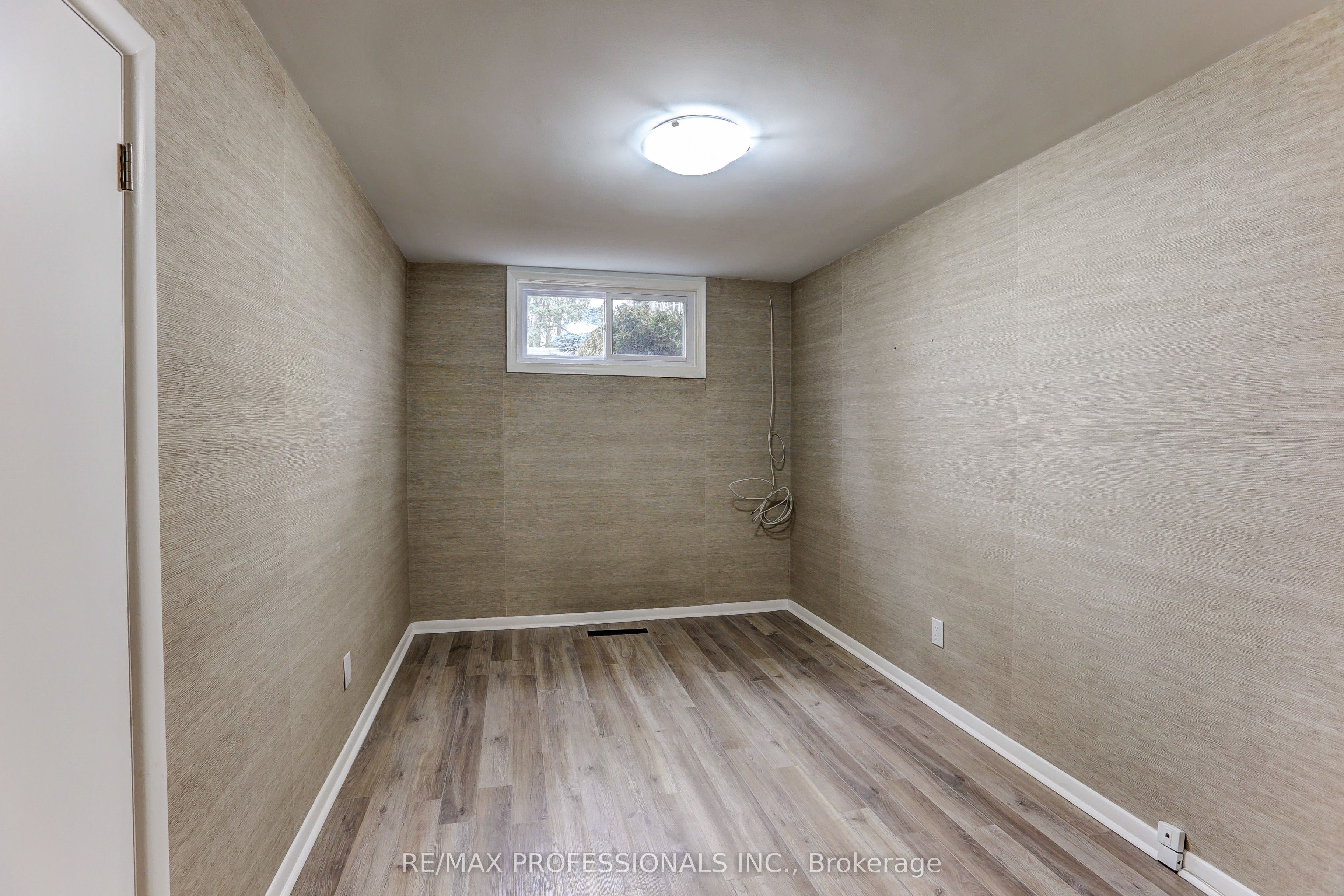 23 Ravensbourne Crescent Property Photo 36
