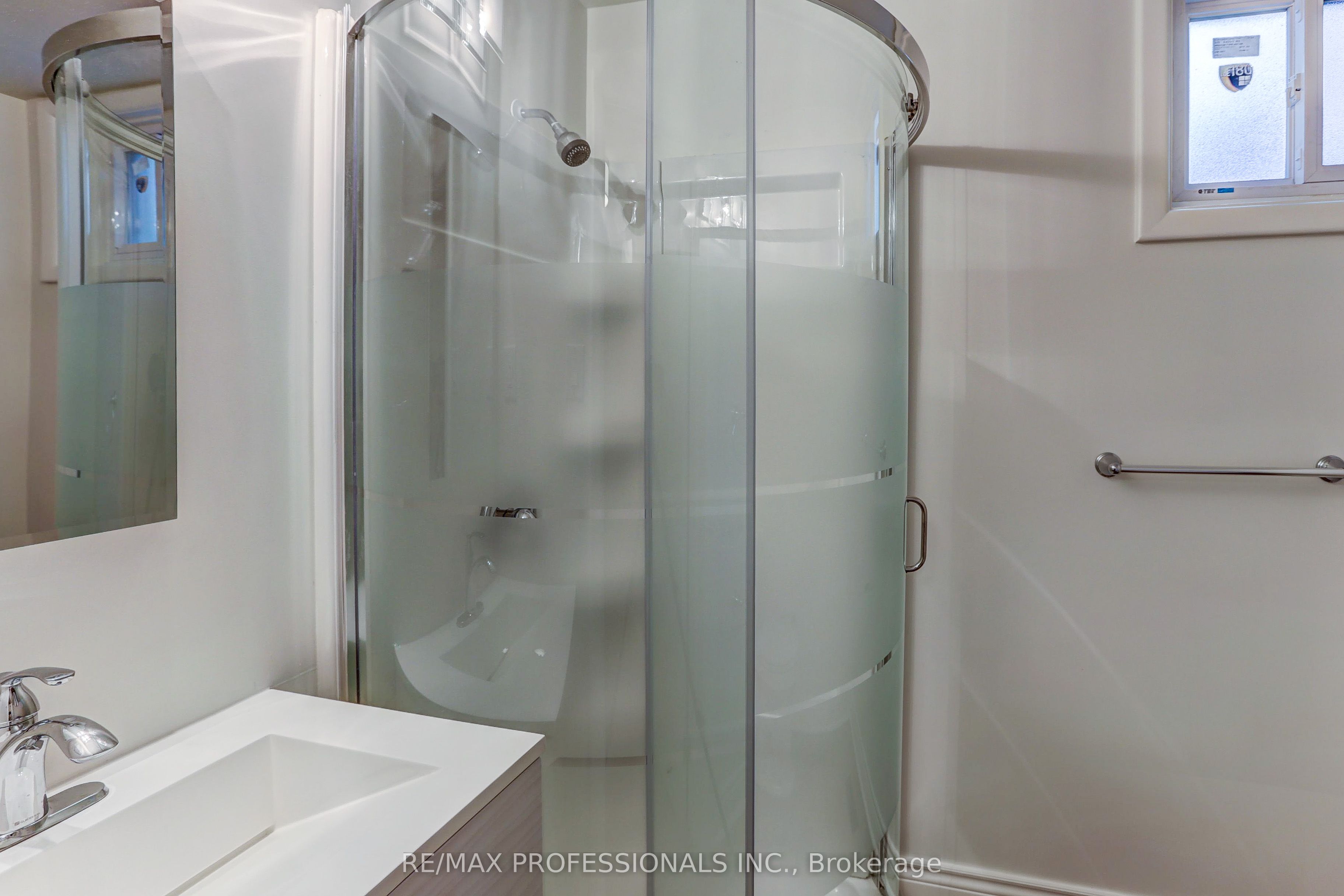 23 Ravensbourne Crescent Property Photo 37