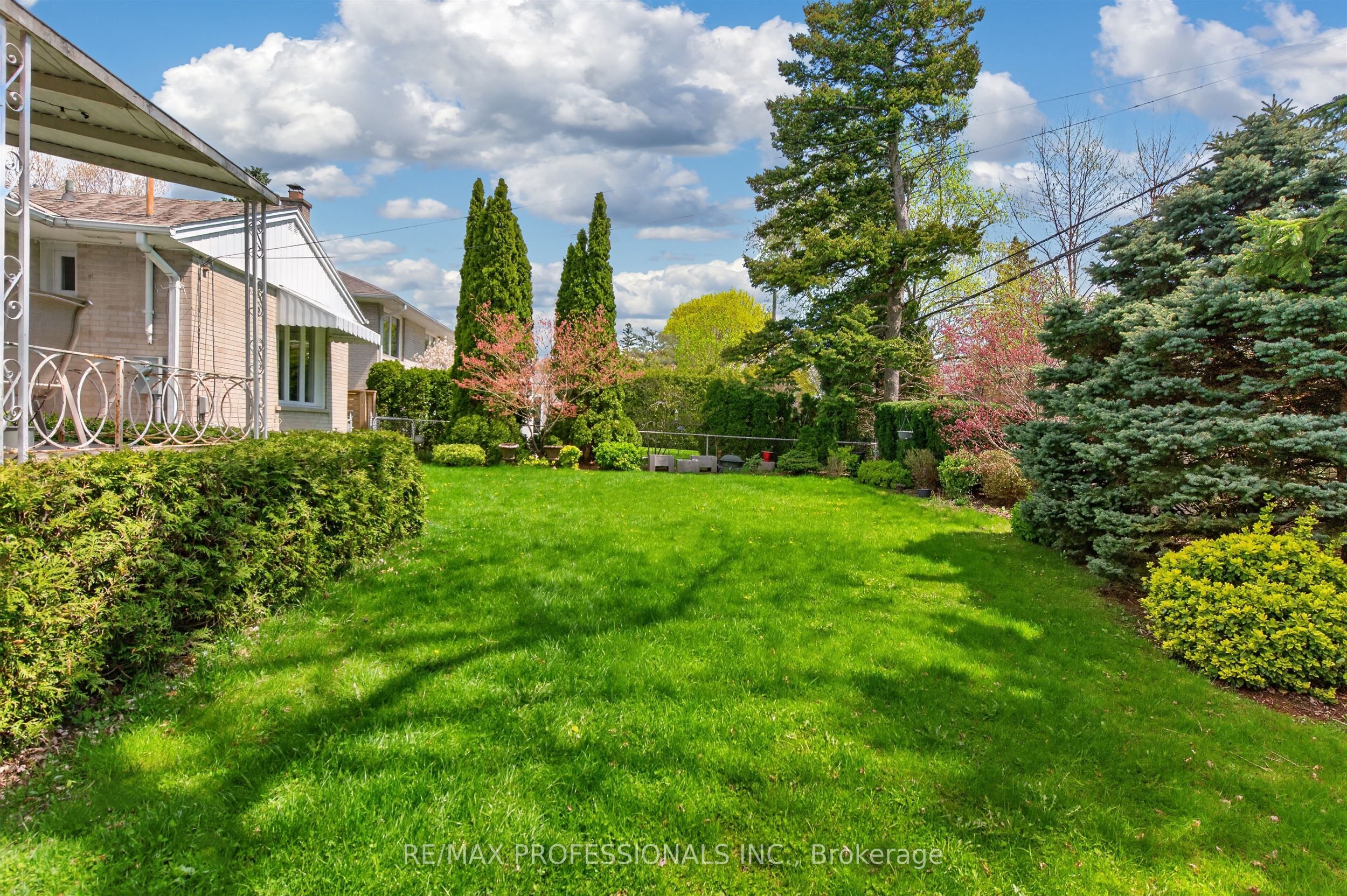 23 Ravensbourne Crescent Property Photo 40