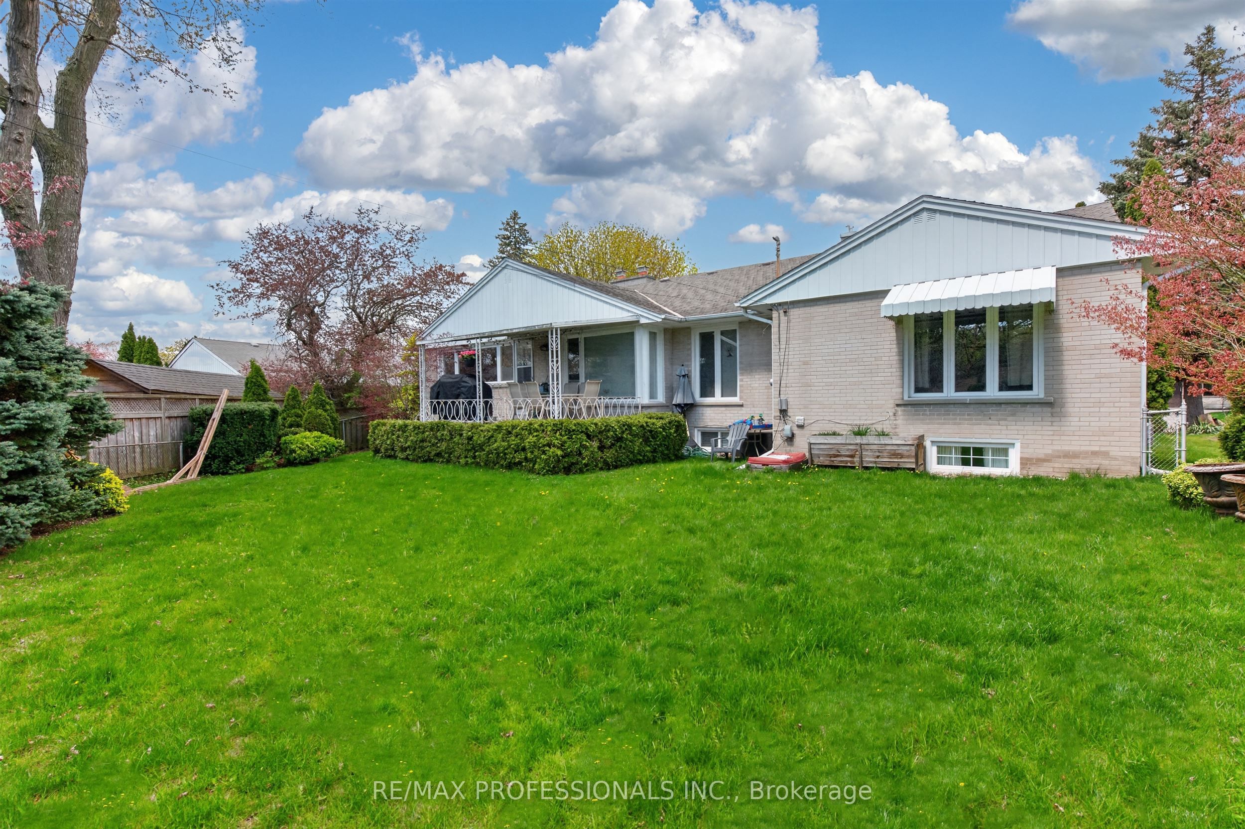 23 Ravensbourne Crescent Property Photo 43