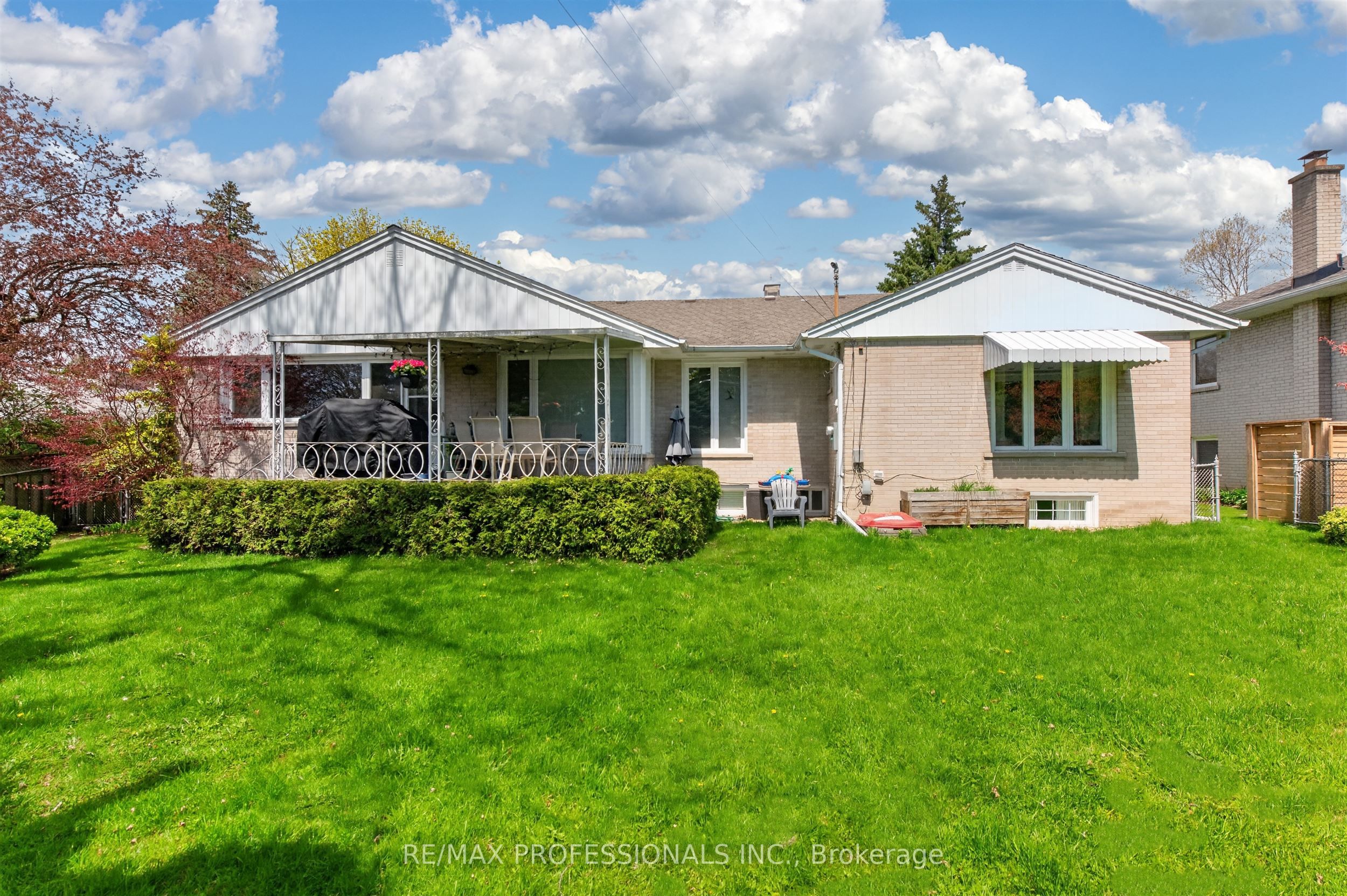 23 Ravensbourne Crescent Property Photo 44