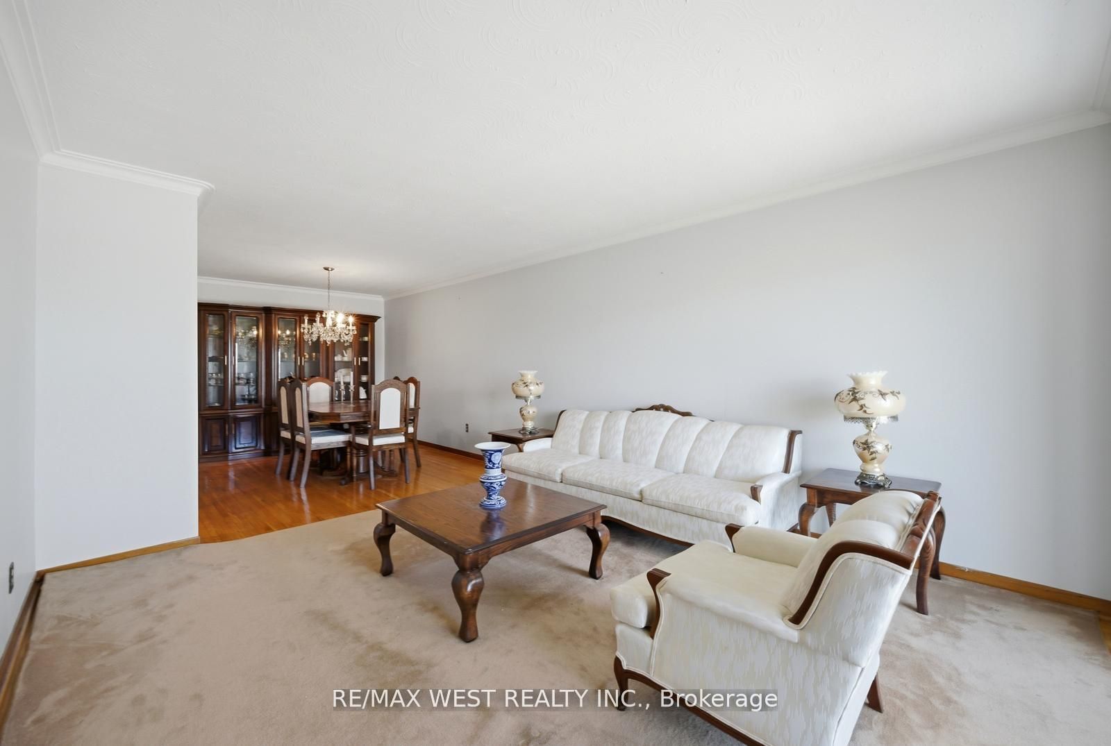 111 Shoreham Drive Property Photo 2
