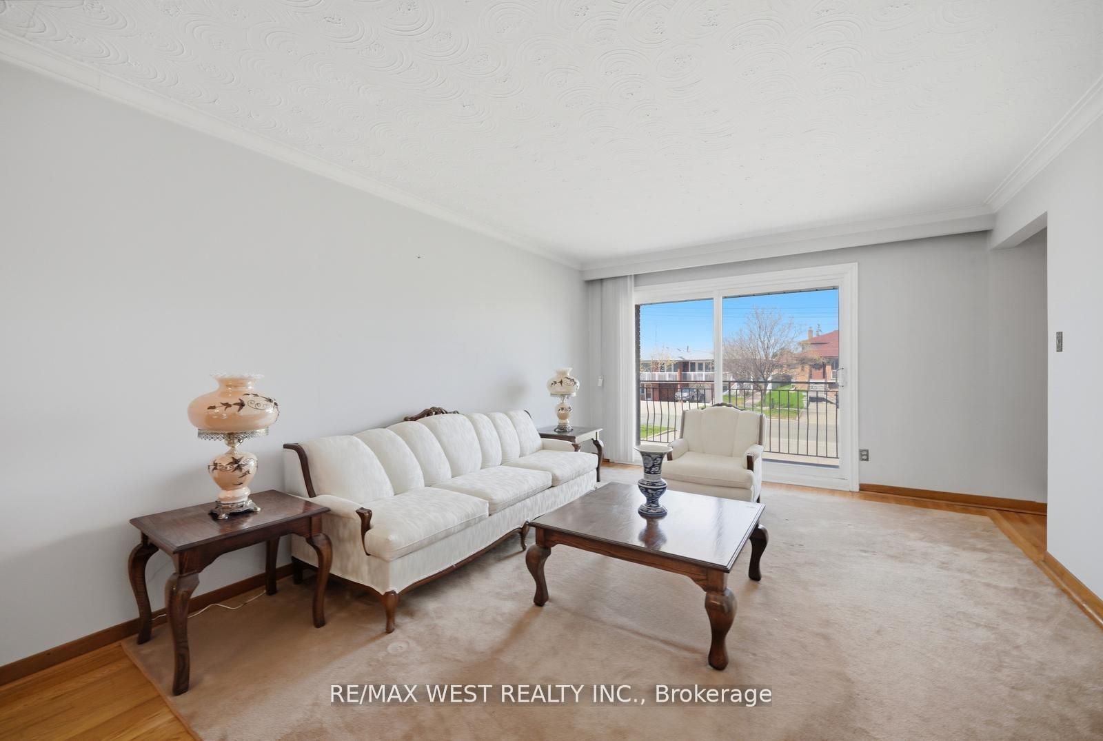 111 Shoreham Drive Property Photo 4
