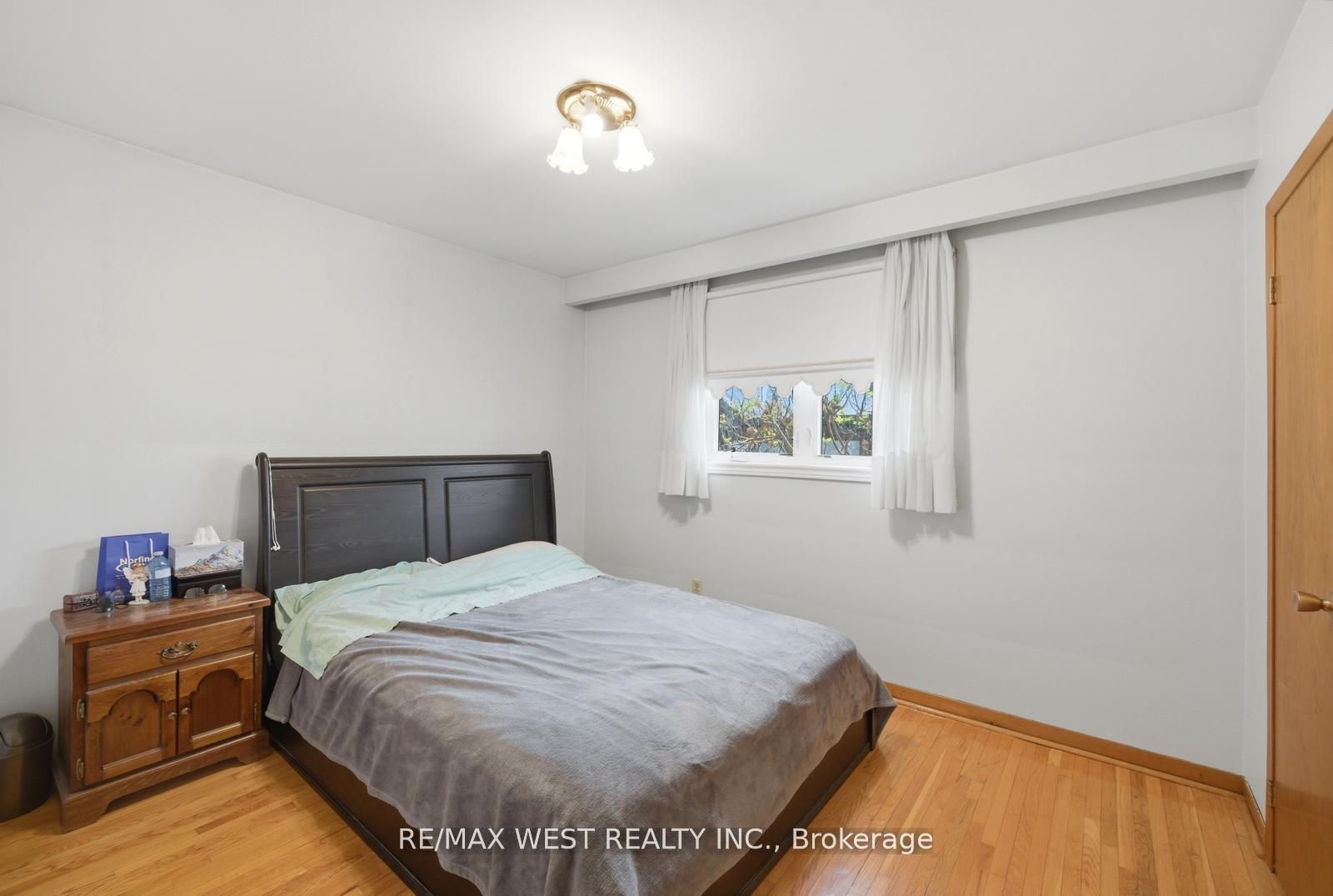 111 Shoreham Drive Property Photo 12