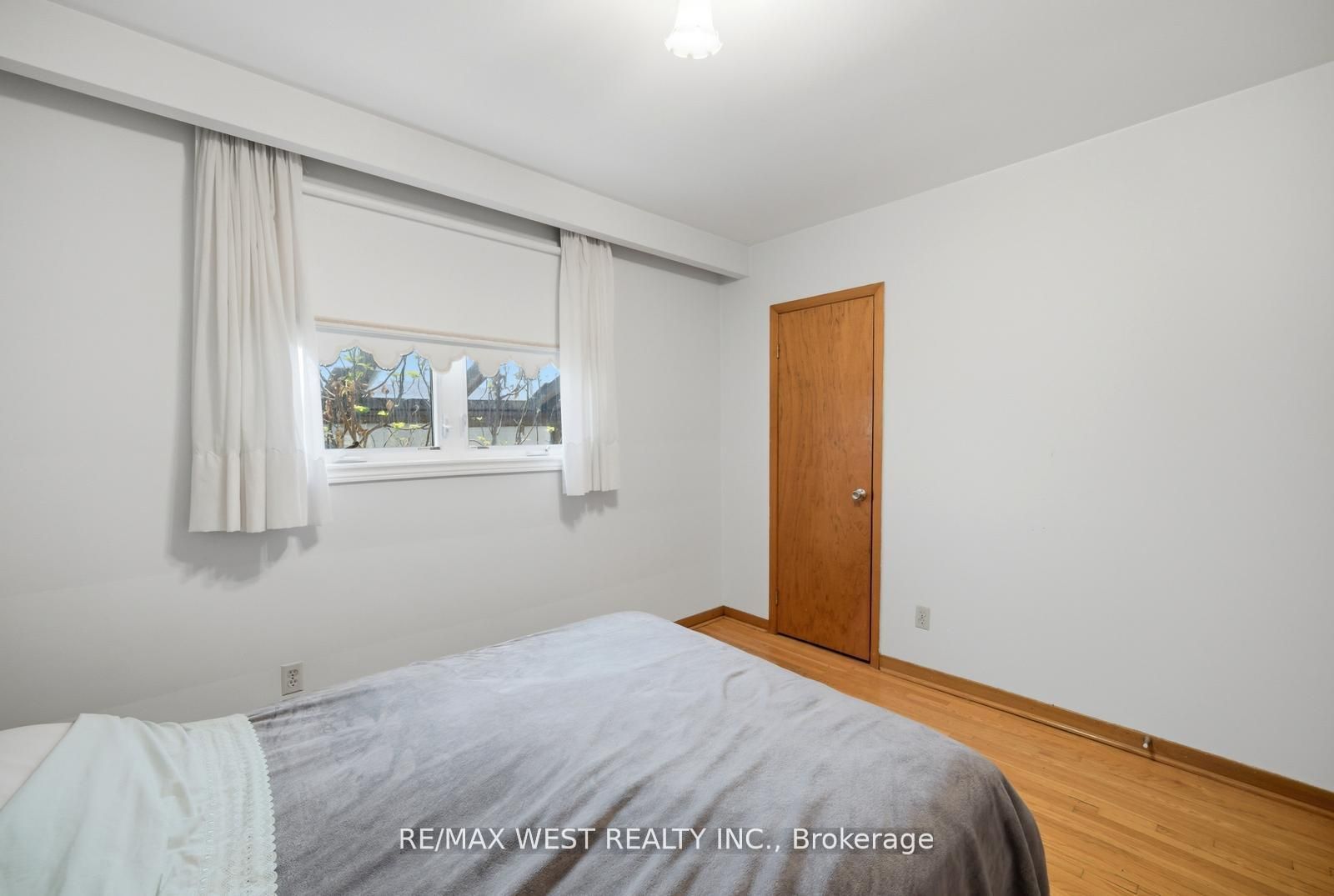 111 Shoreham Drive Property Photo 13