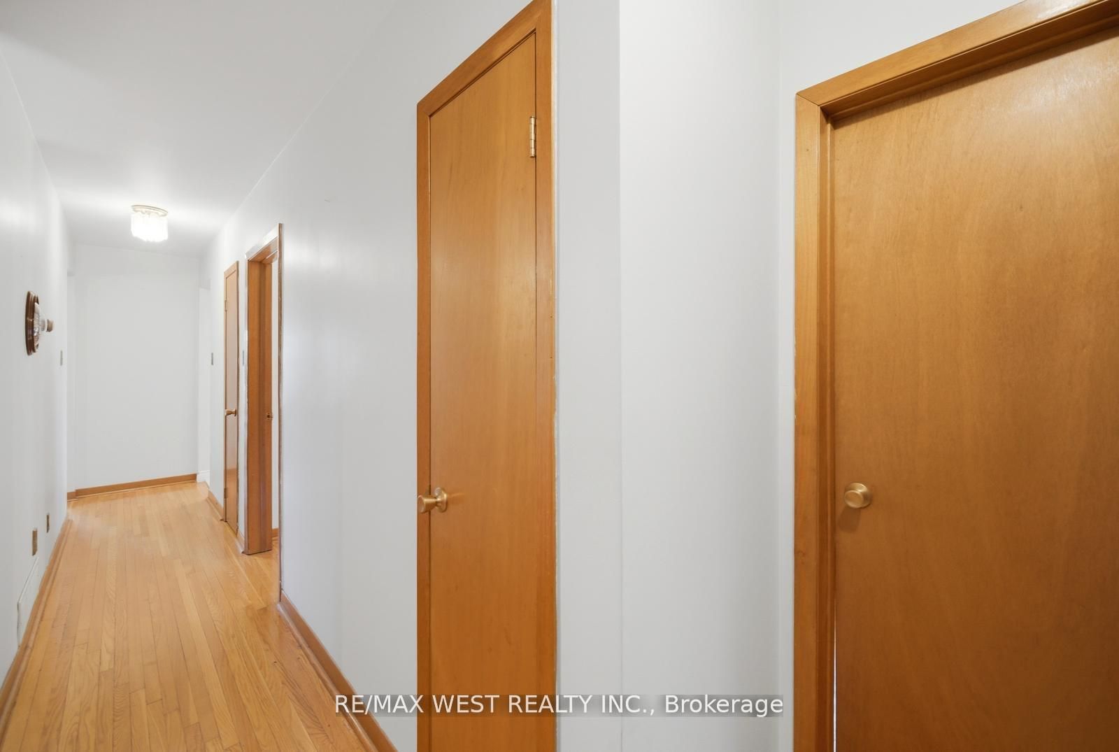 111 Shoreham Drive Property Photo 16