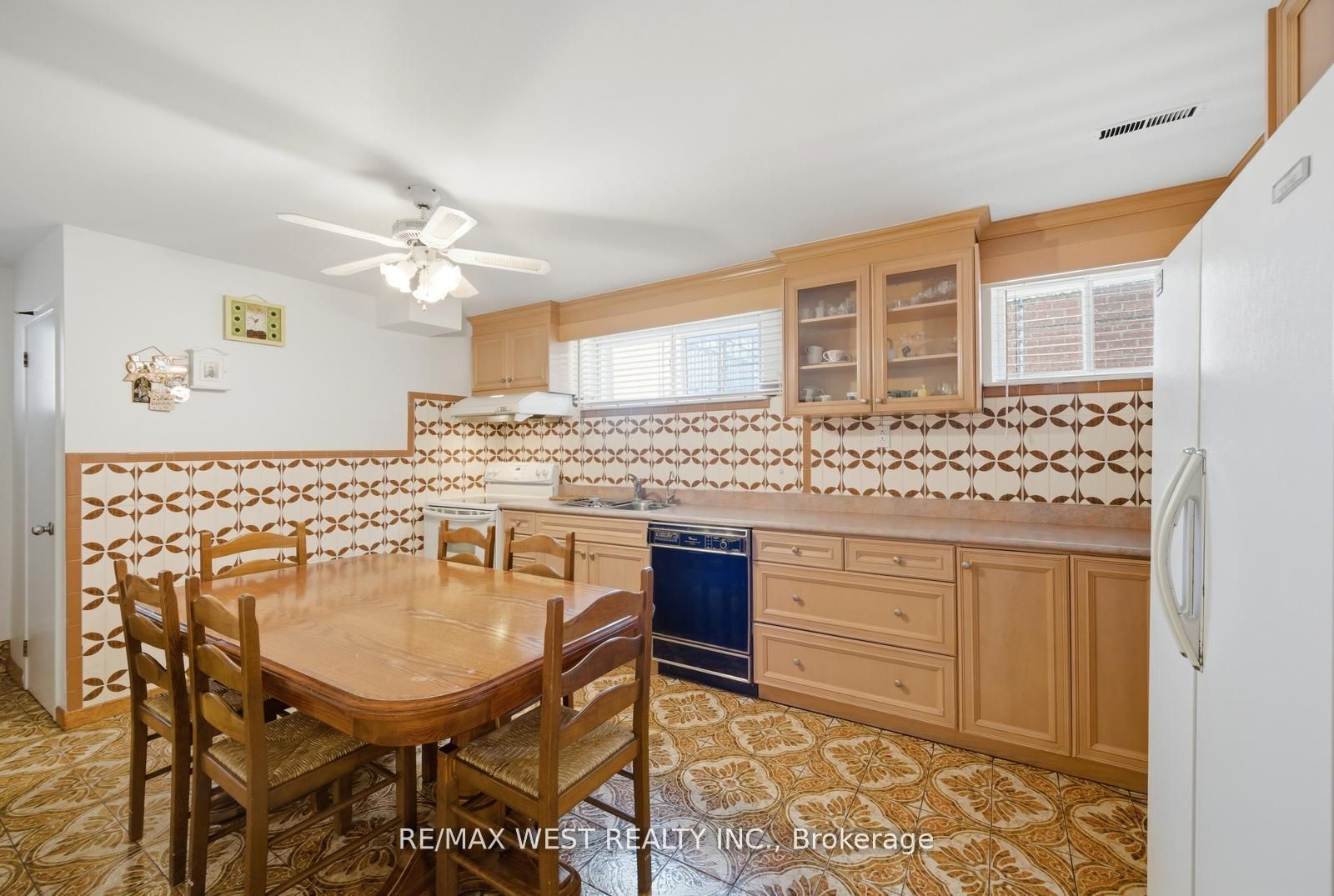 111 Shoreham Drive Property Photo 20