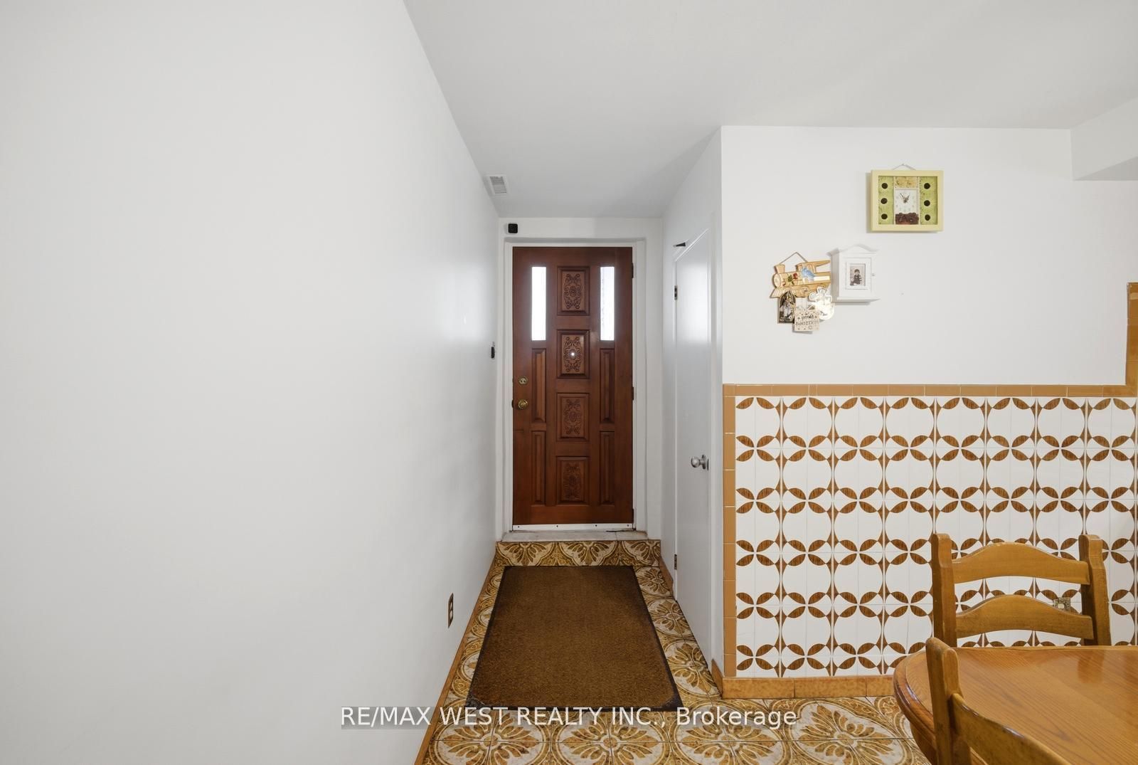 111 Shoreham Drive Property Photo 21