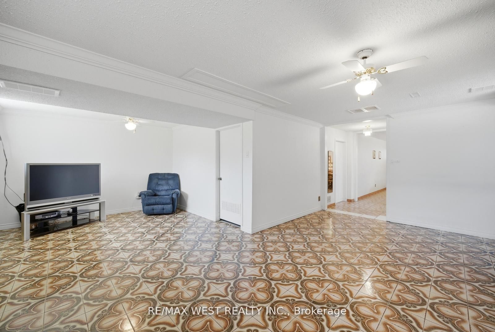 111 Shoreham Drive Property Photo 22