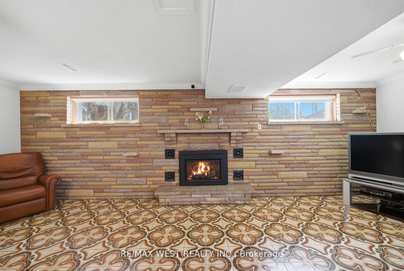 111 Shoreham Drive Property Photo 23