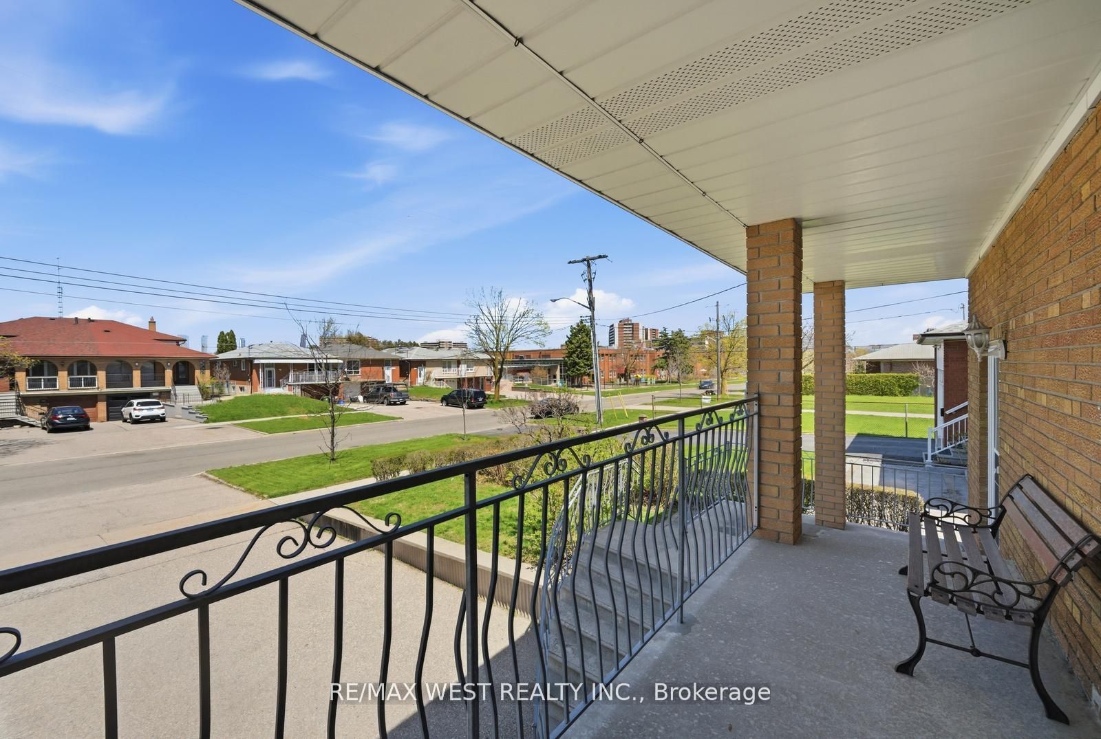 111 Shoreham Drive Property Photo 26