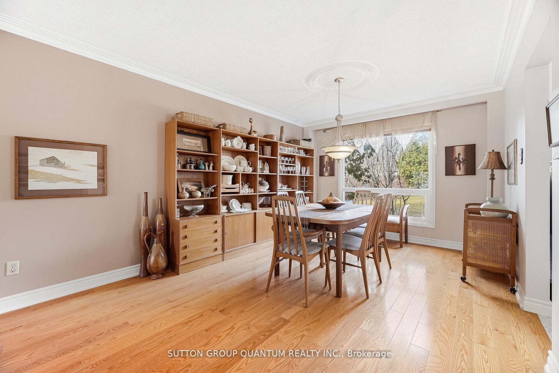 1511 Ifield Road Property Photo 8