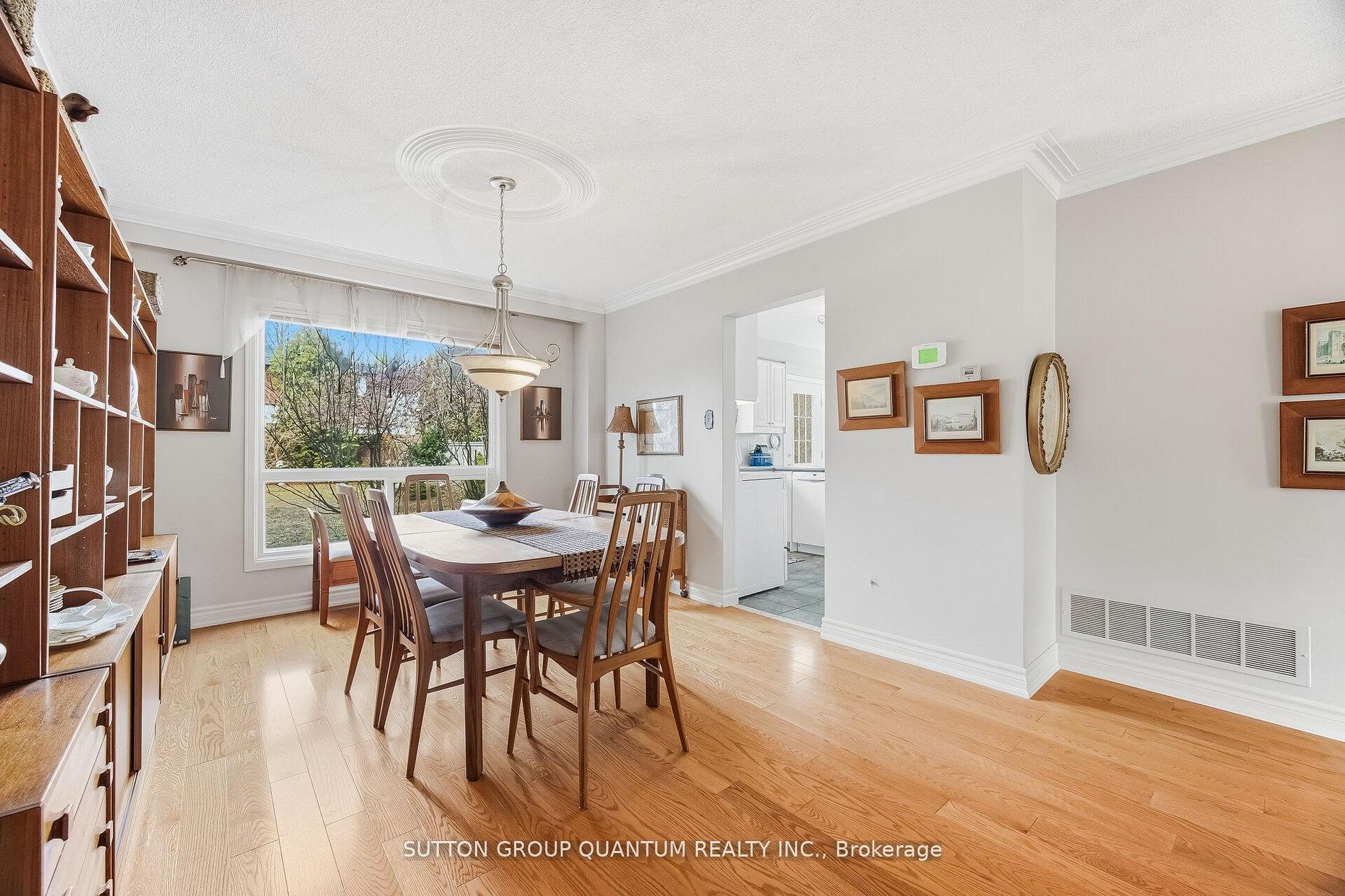 1511 Ifield Road Property Photo 9