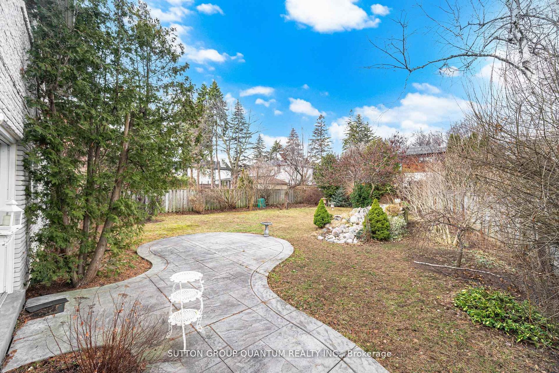 1511 Ifield Road Property Photo 28