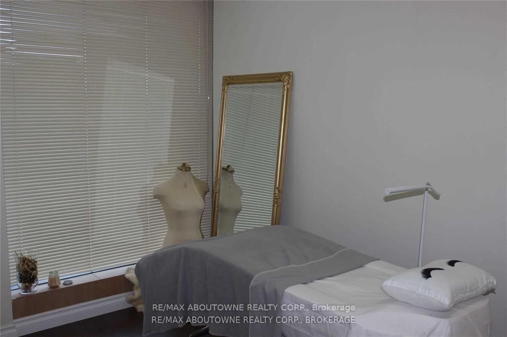 207 Cross Avenue B Property Photo 4